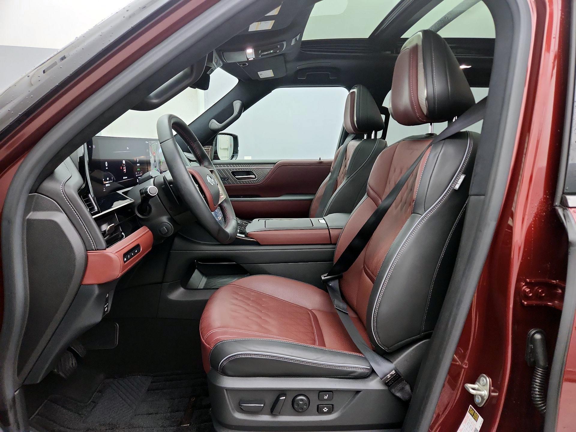 Thumbnail: 2025 INFINITI QX80 - 11