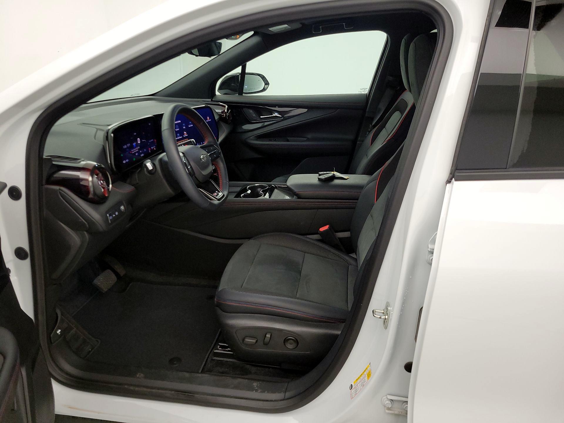Thumbnail: 2024 Chevrolet Blazer EV - 11