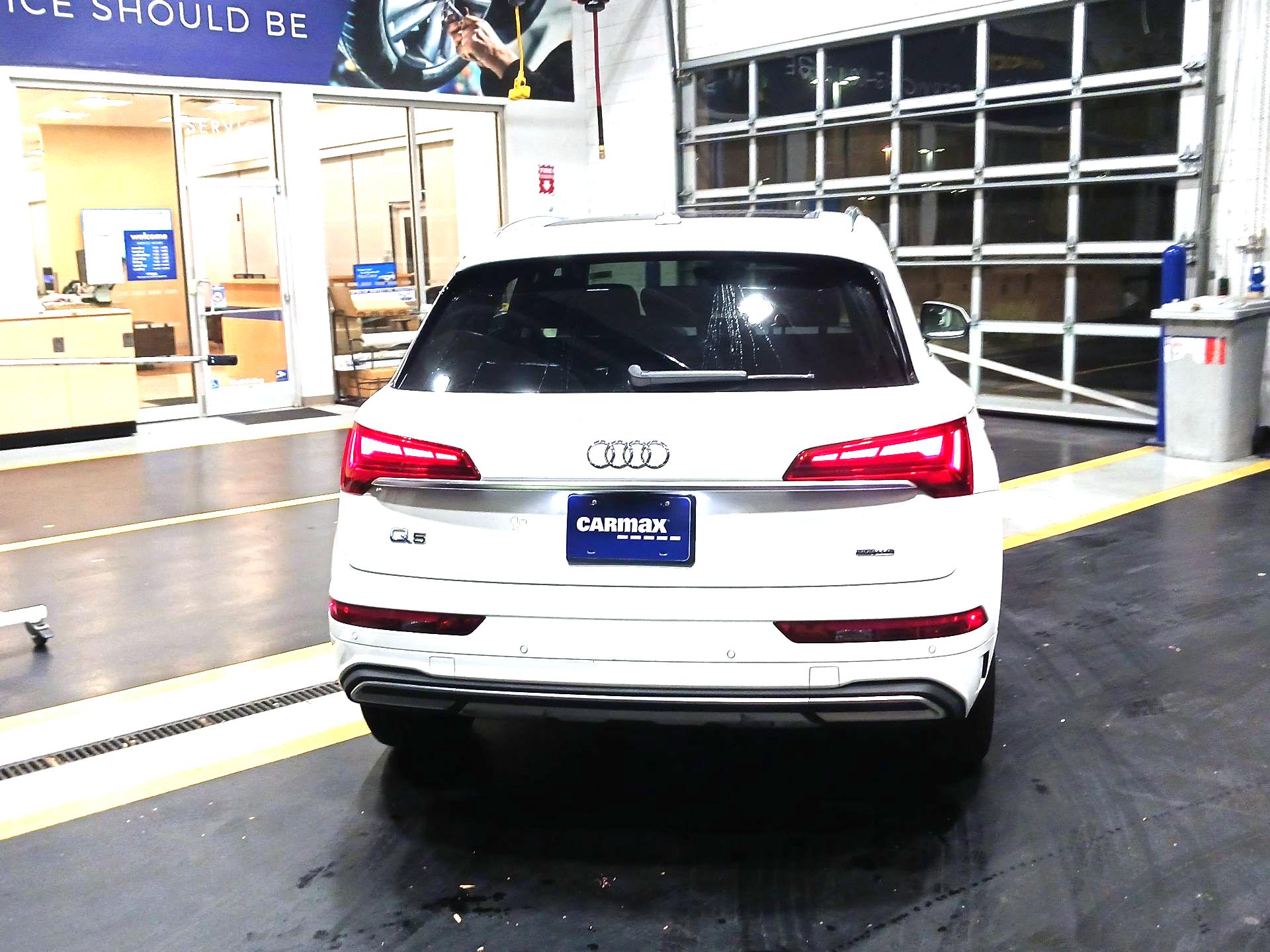 Thumbnail: 2023 Audi Q5 - 6
