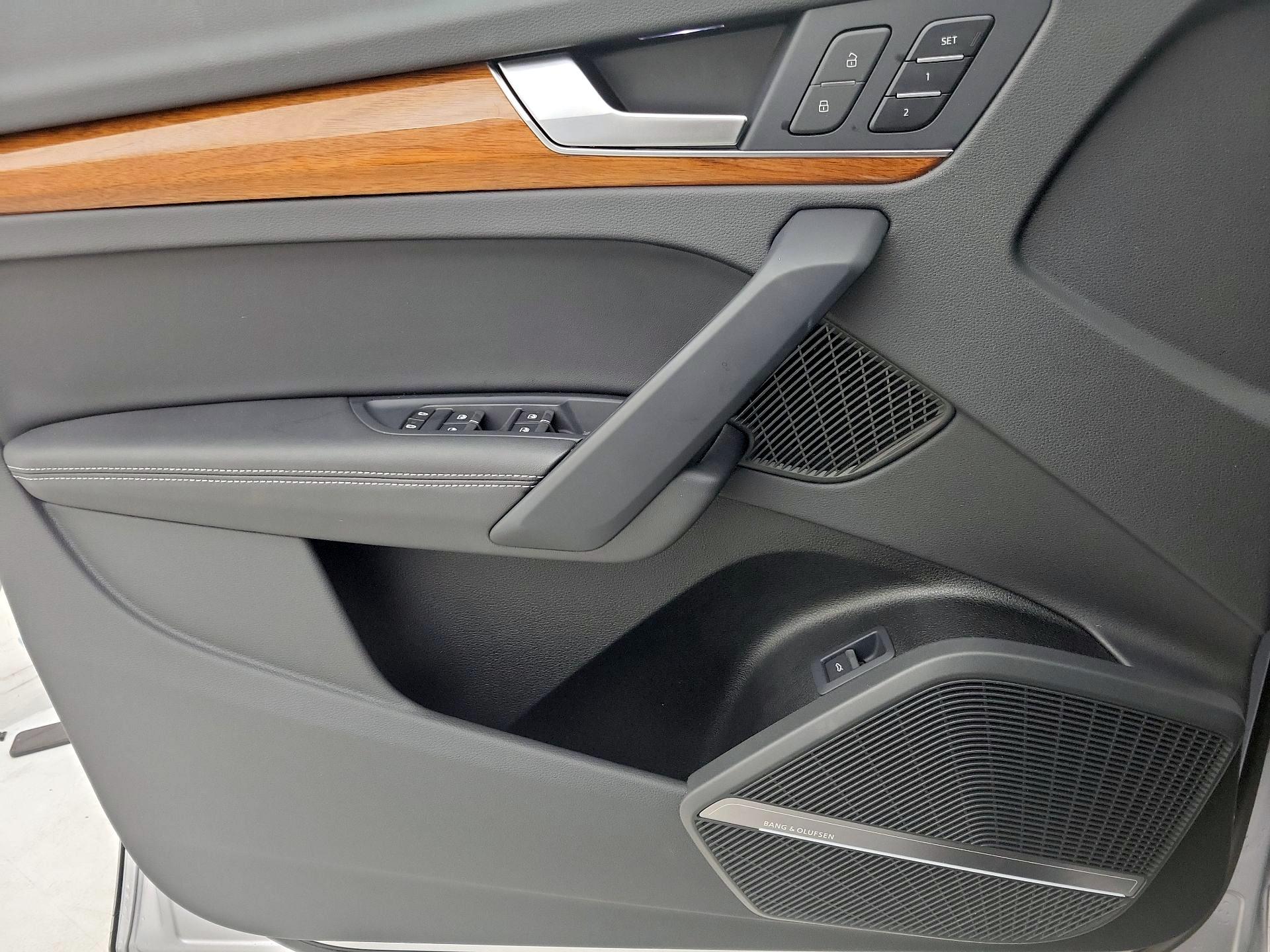 Thumbnail: 2023 Audi Q5 - 12
