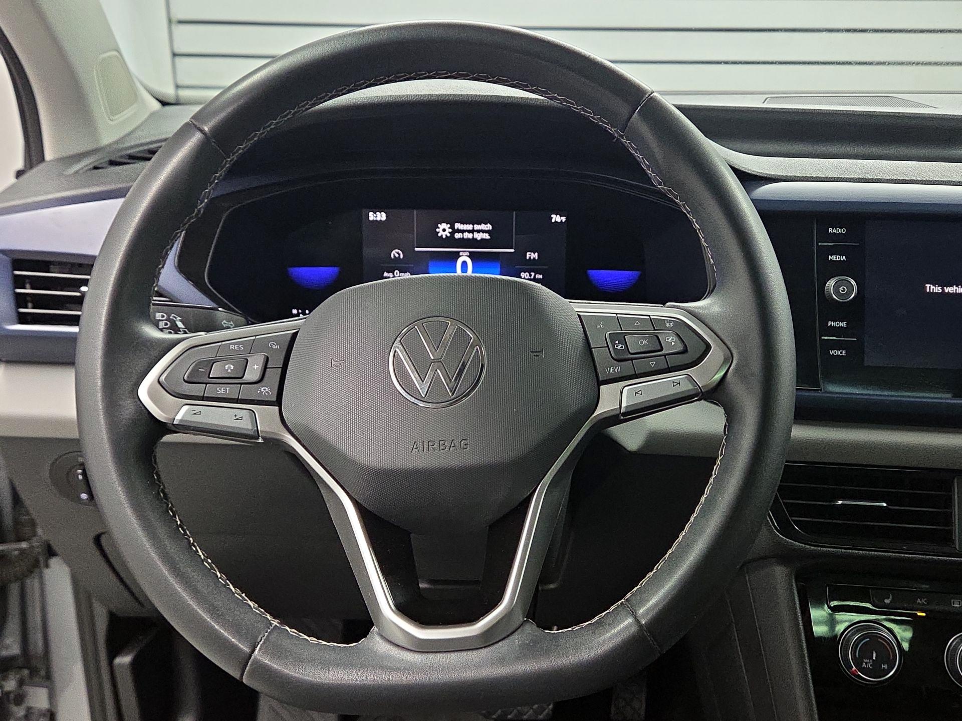 Thumbnail: 2023 Volkswagen Taos - 10
