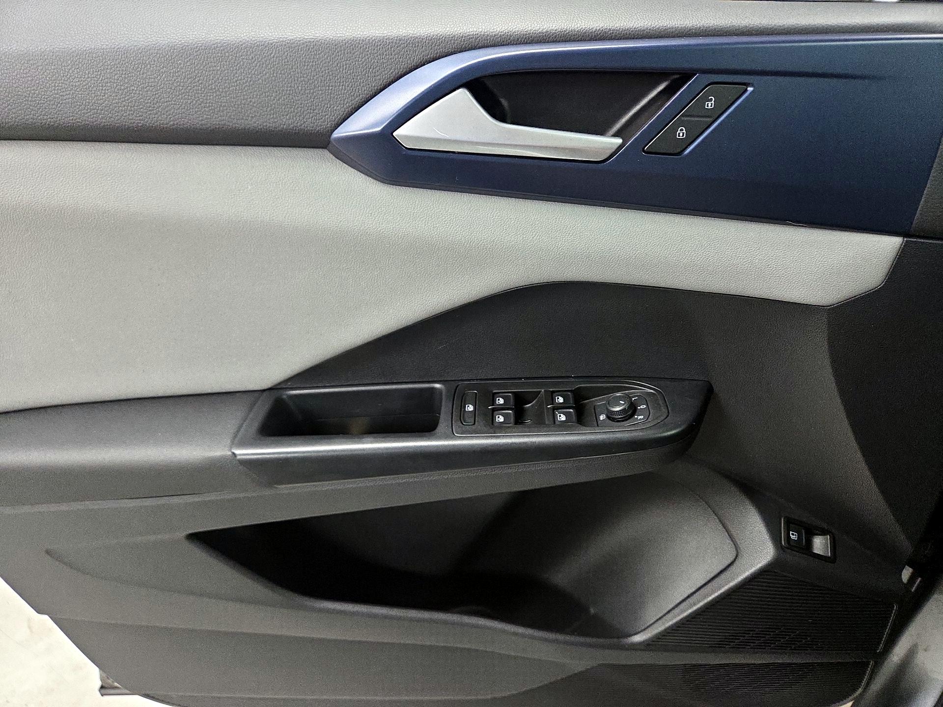 Thumbnail: 2023 Volkswagen Taos - 12