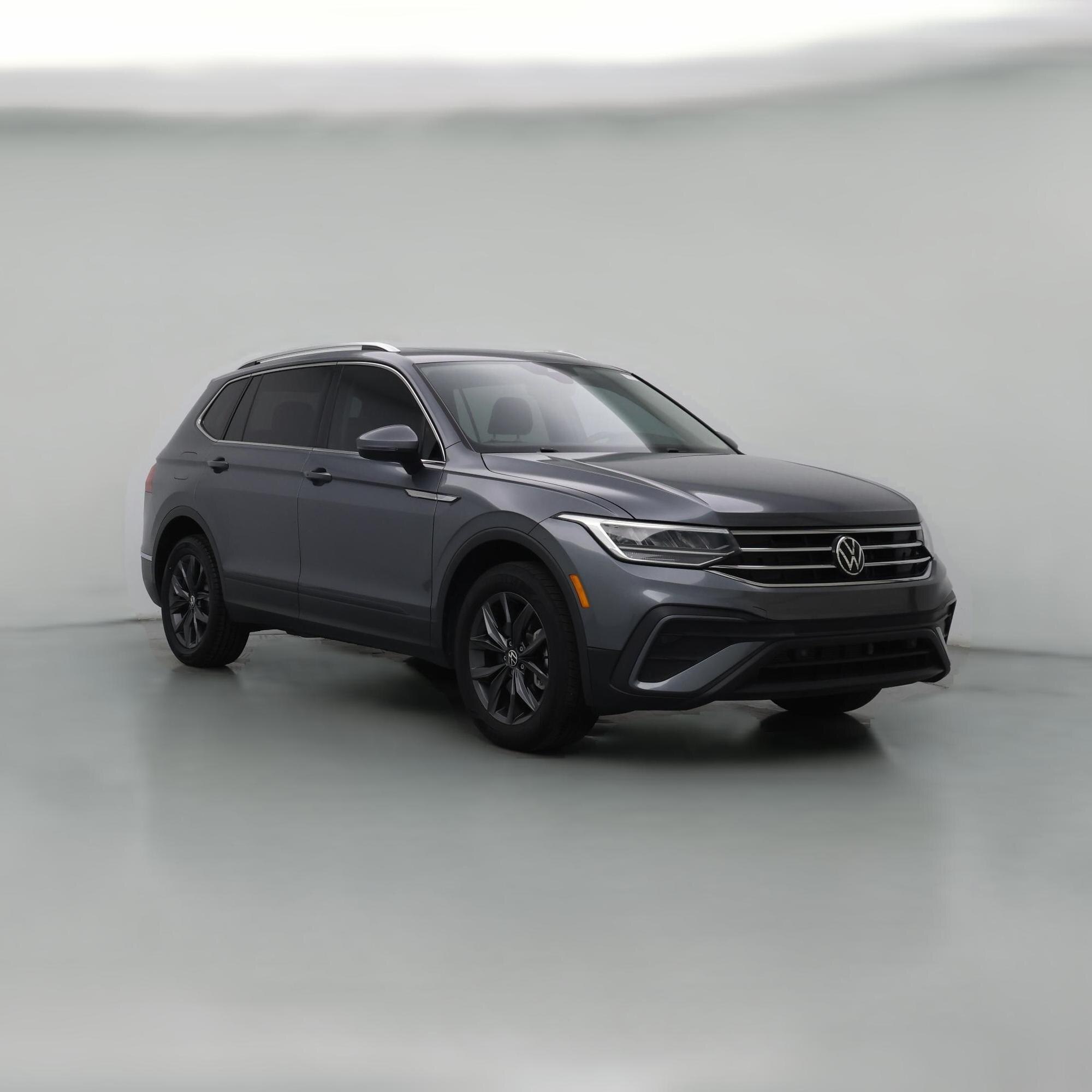 Thumbnail: 2023 Volkswagen Tiguan - 1