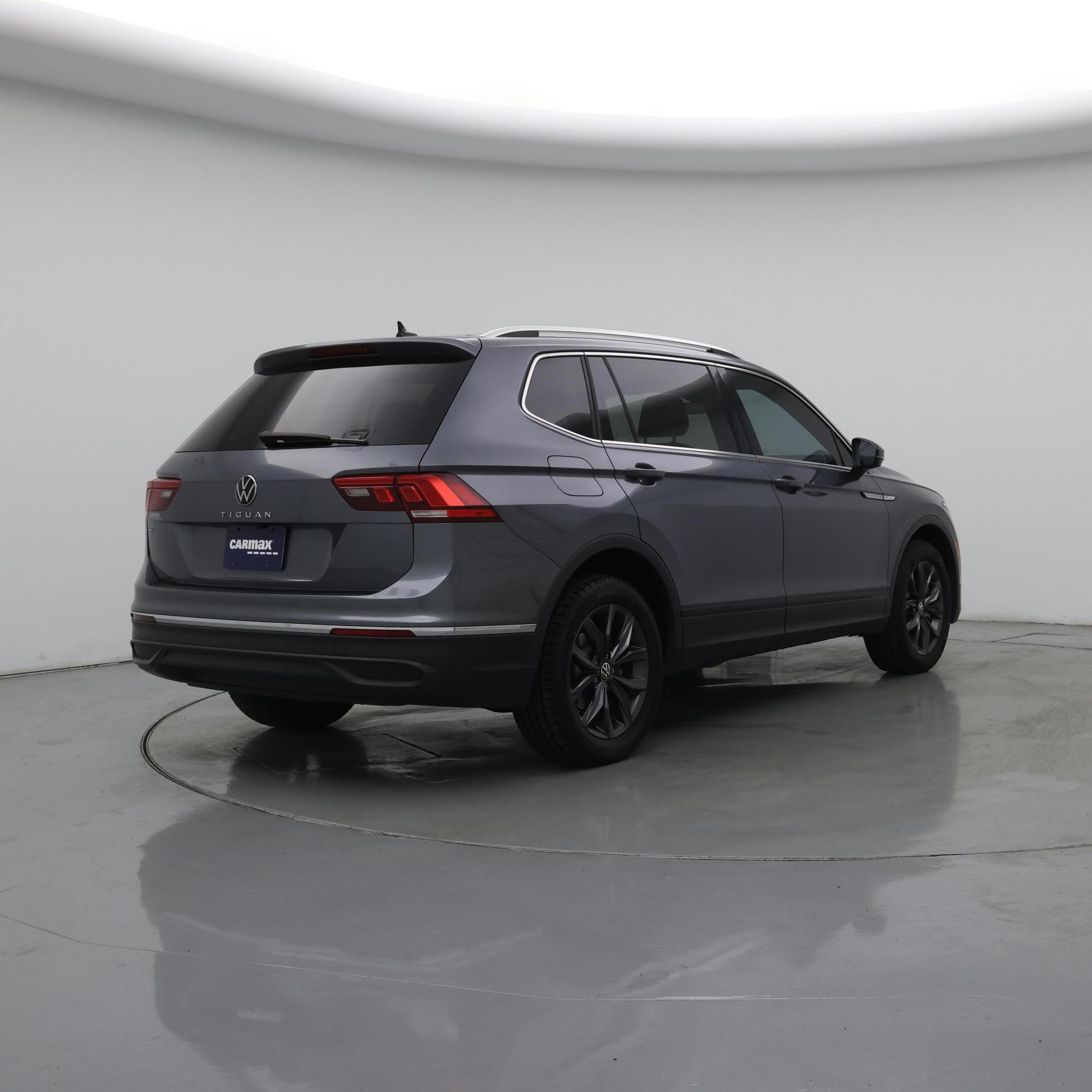 Thumbnail: 2023 Volkswagen Tiguan - 8