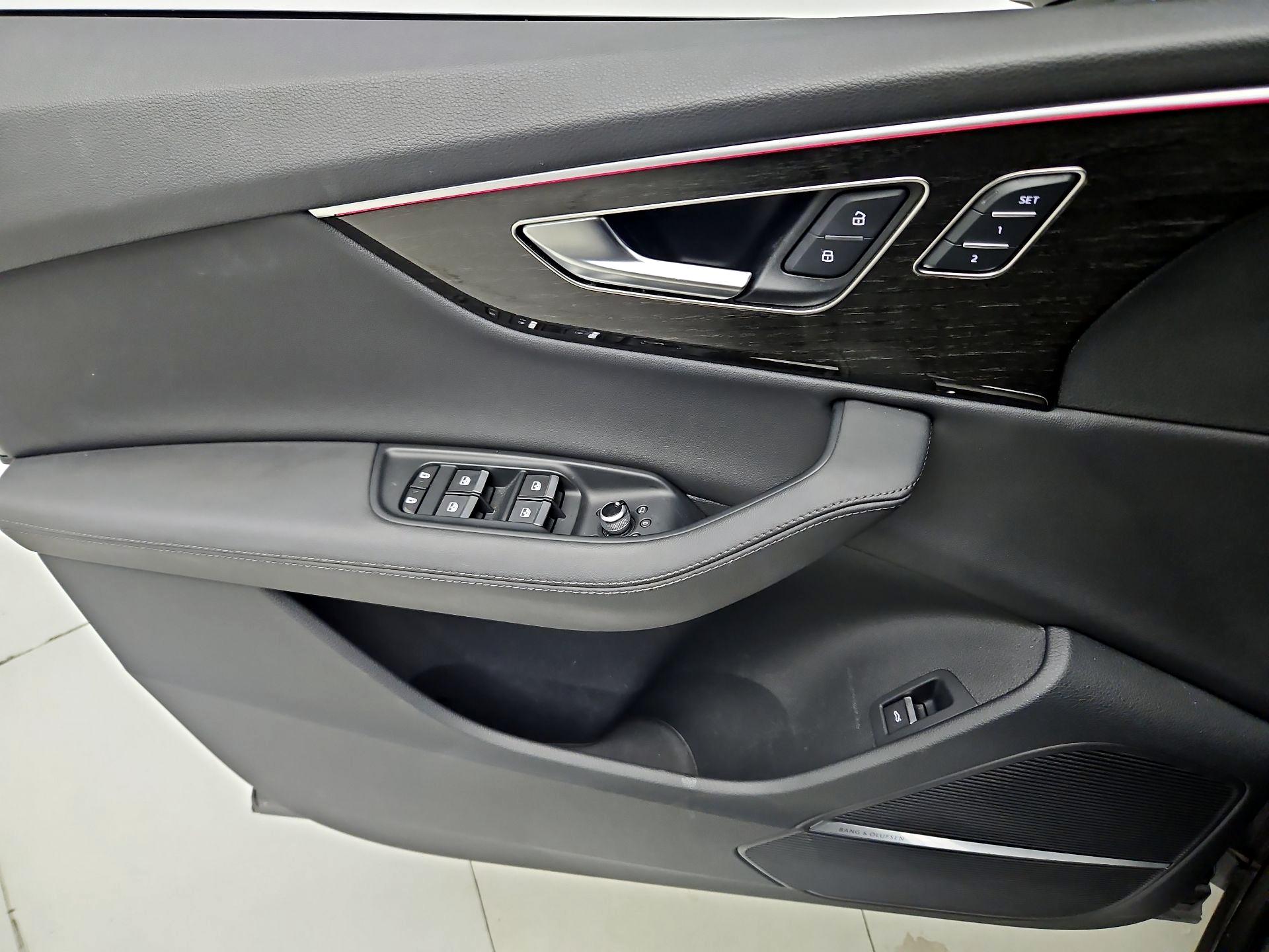 Thumbnail: 2024 Audi Q7 - 12