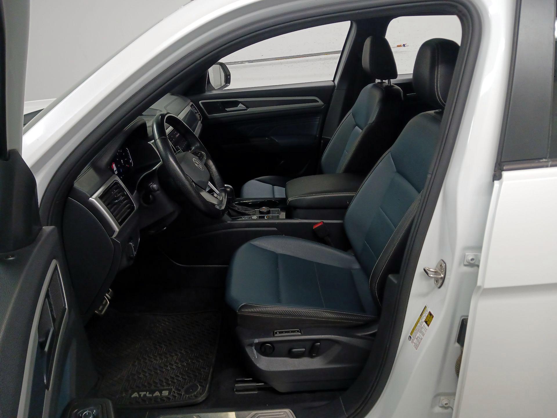 Thumbnail: 2023 Volkswagen Atlas - 11