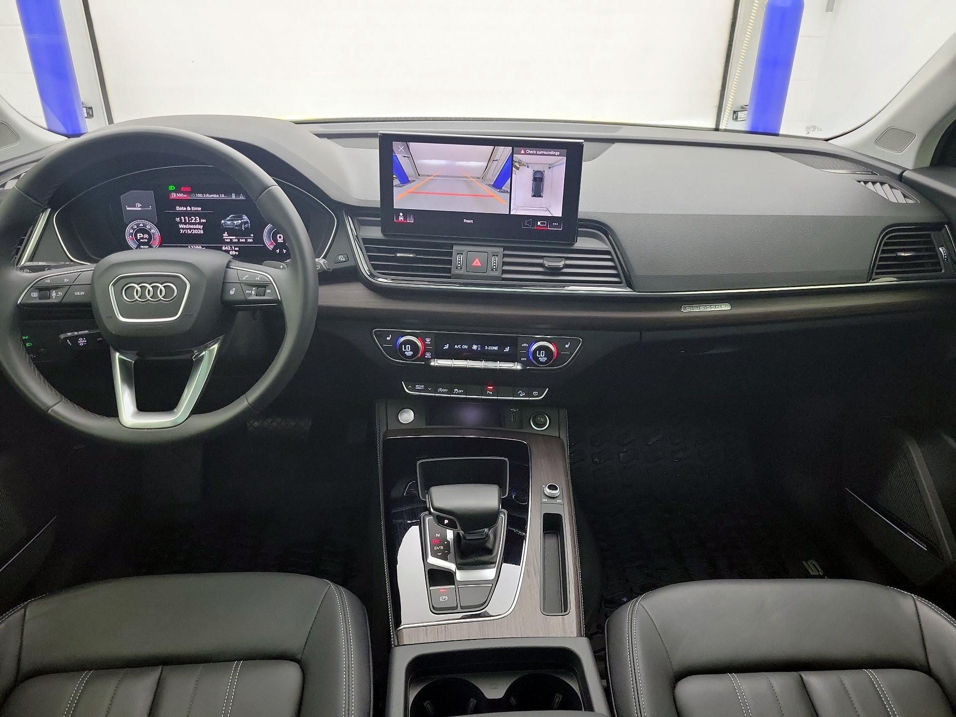 Thumbnail: 2023 Audi Q5 - 9