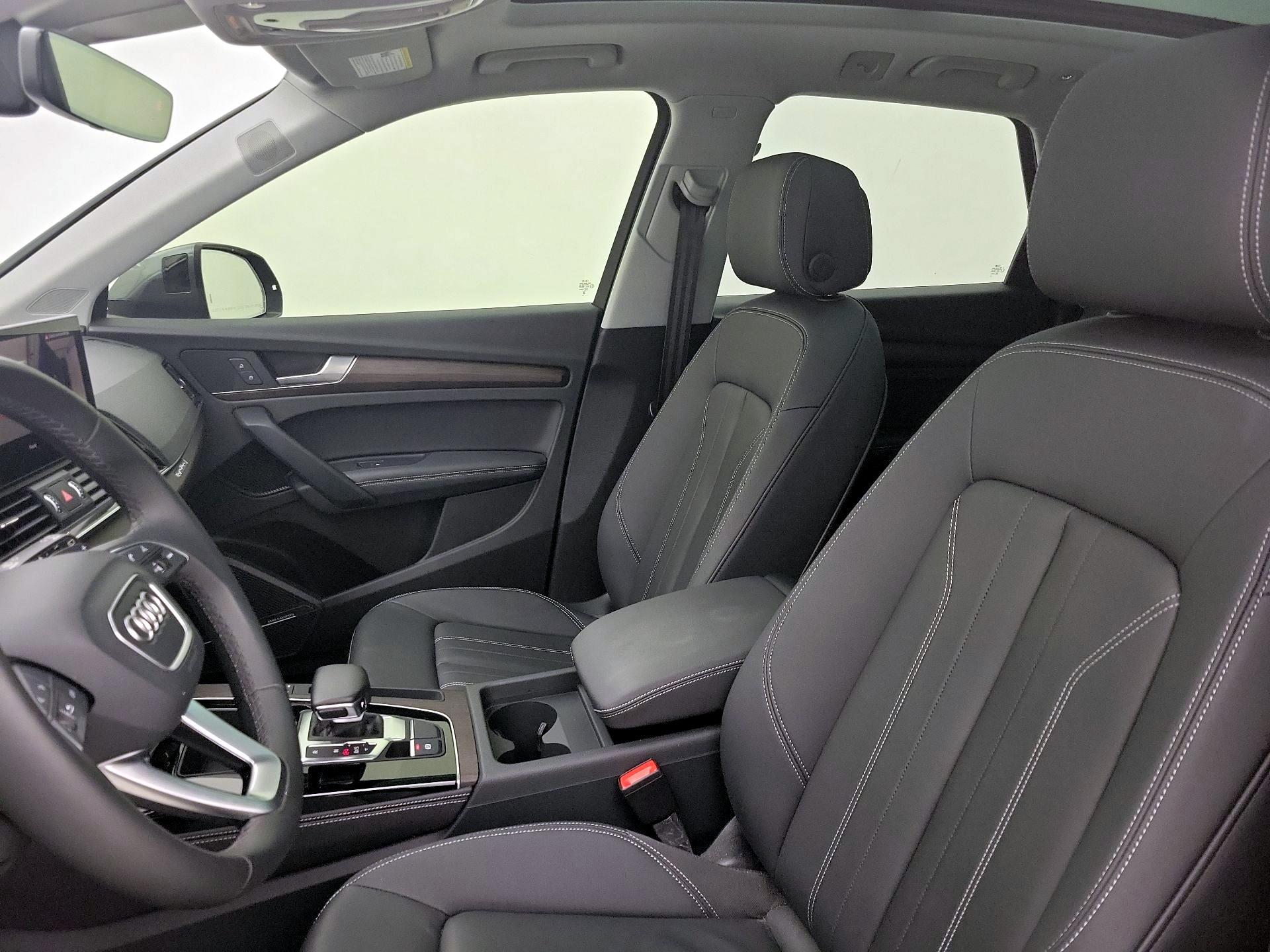 Thumbnail: 2023 Audi Q5 - 11