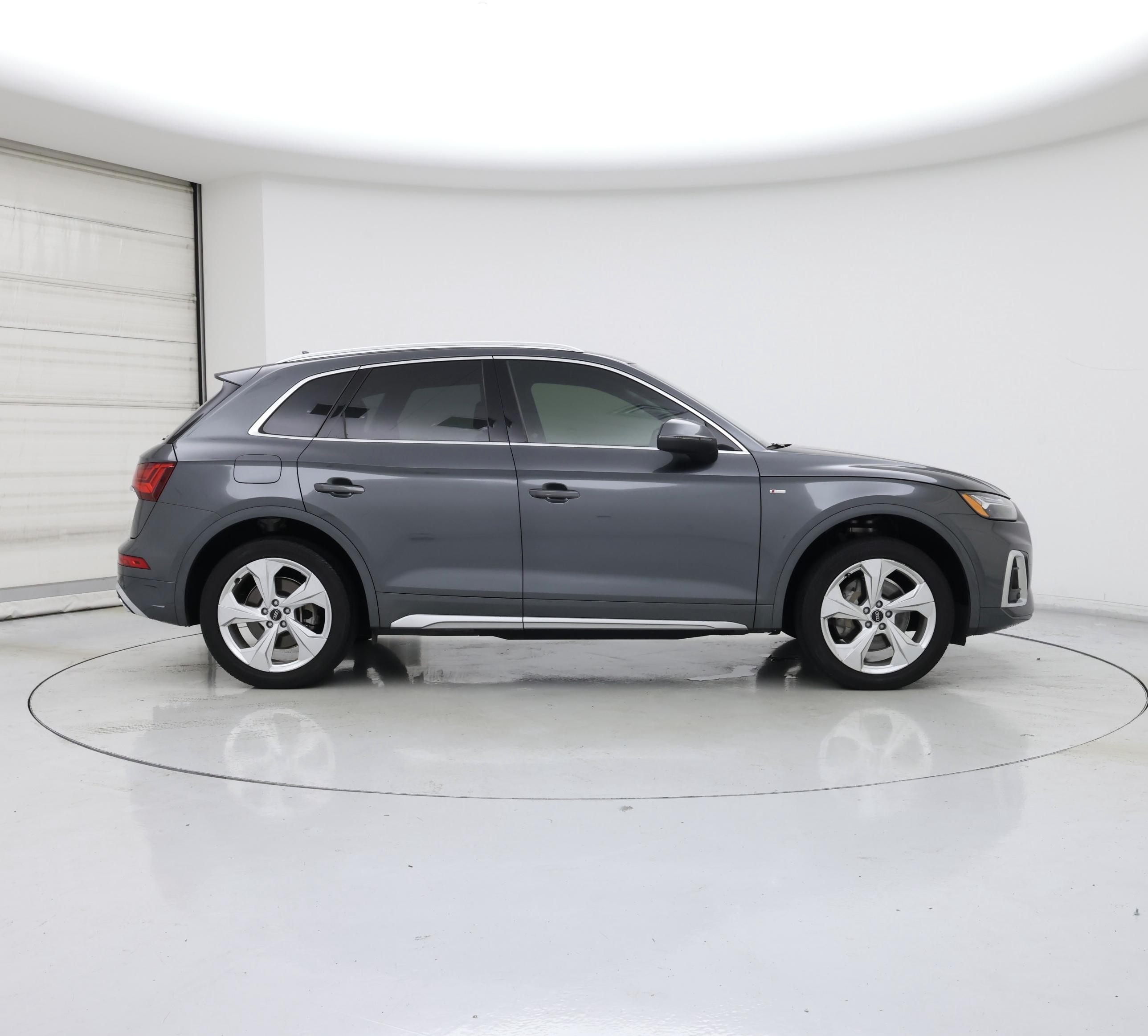 Thumbnail: 2023 Audi Q5 - 7