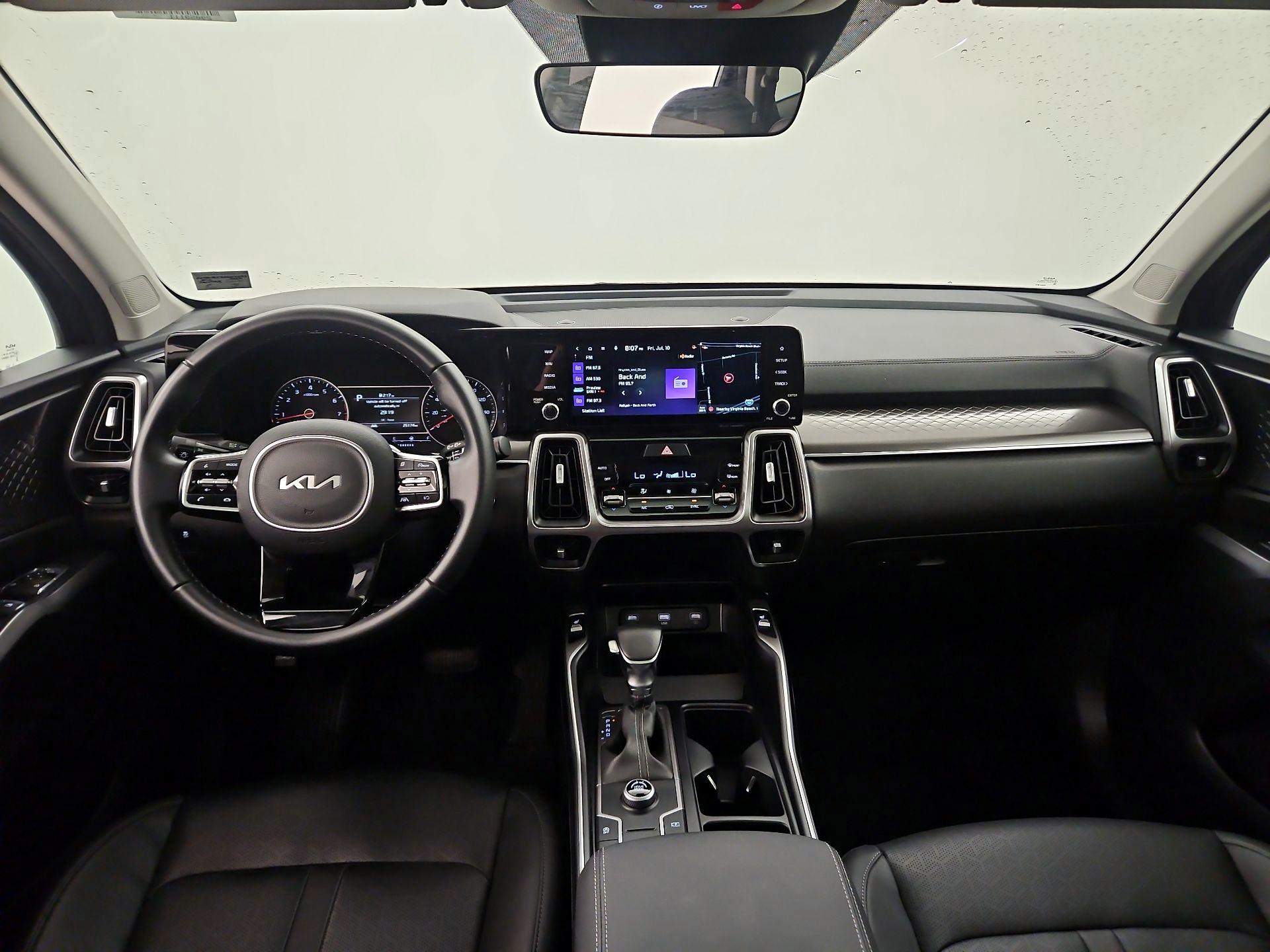 Thumbnail: 2022 Kia Sorento - 9