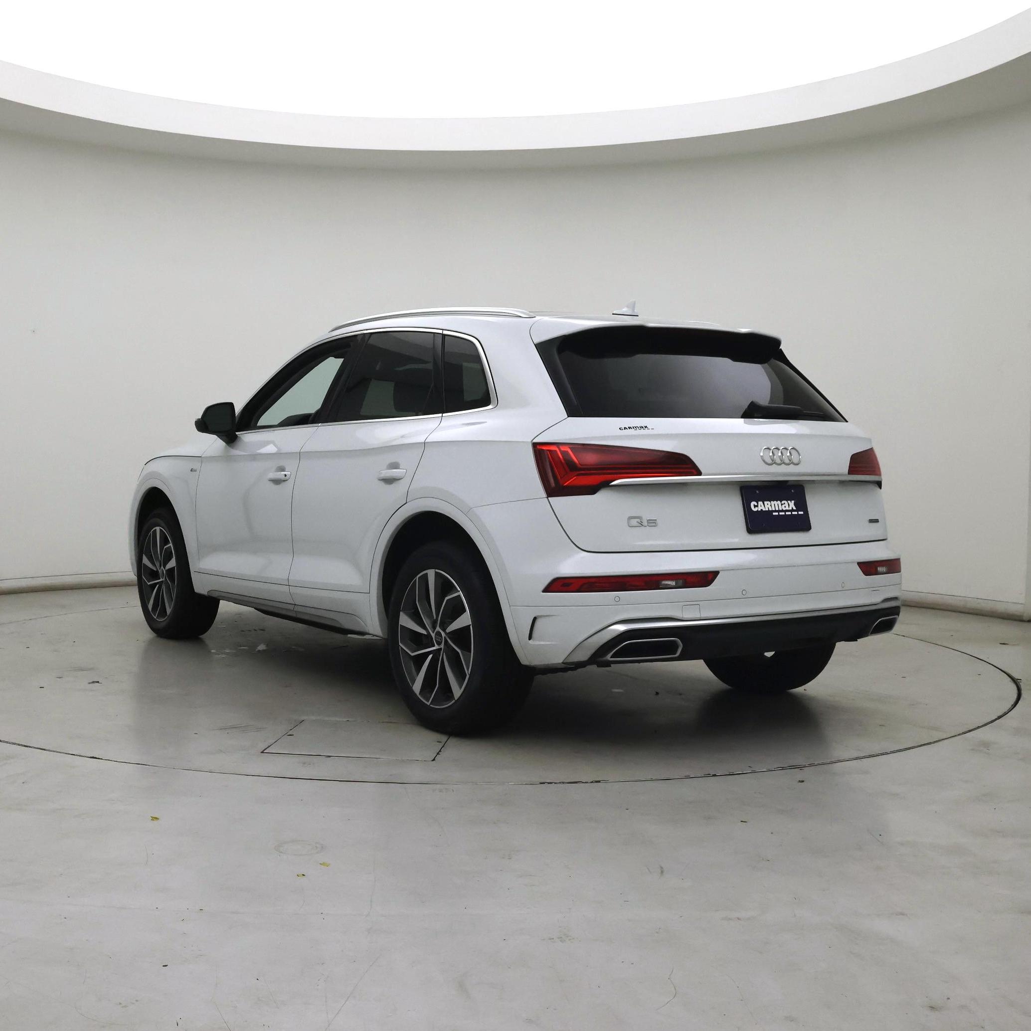 Thumbnail: 2023 Audi Q5 - 2