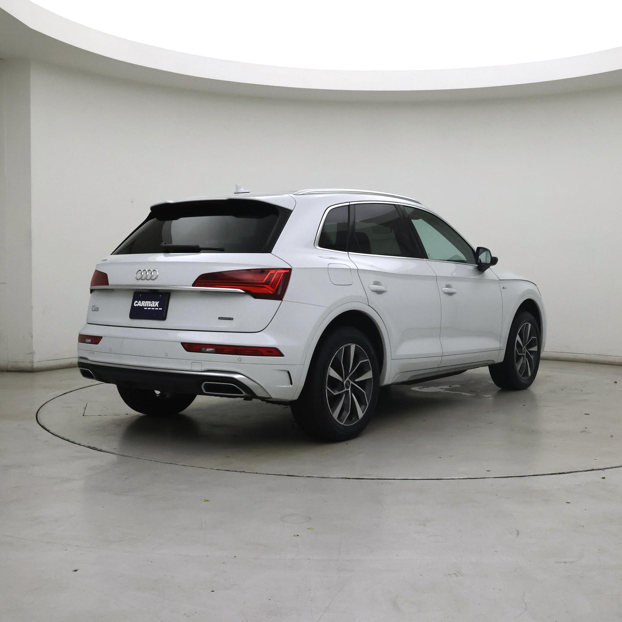 Thumbnail: 2023 Audi Q5 - 8