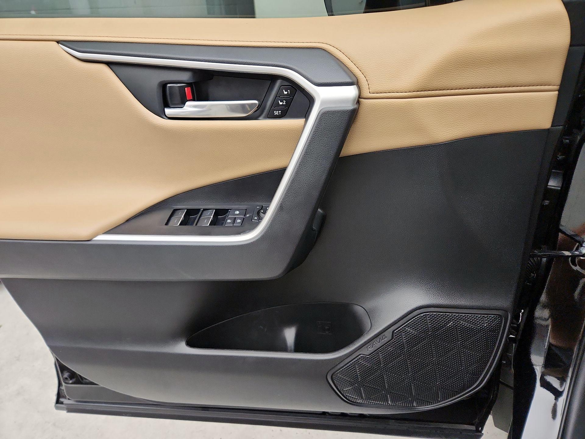 Thumbnail: 2025 Toyota RAV4 - 12