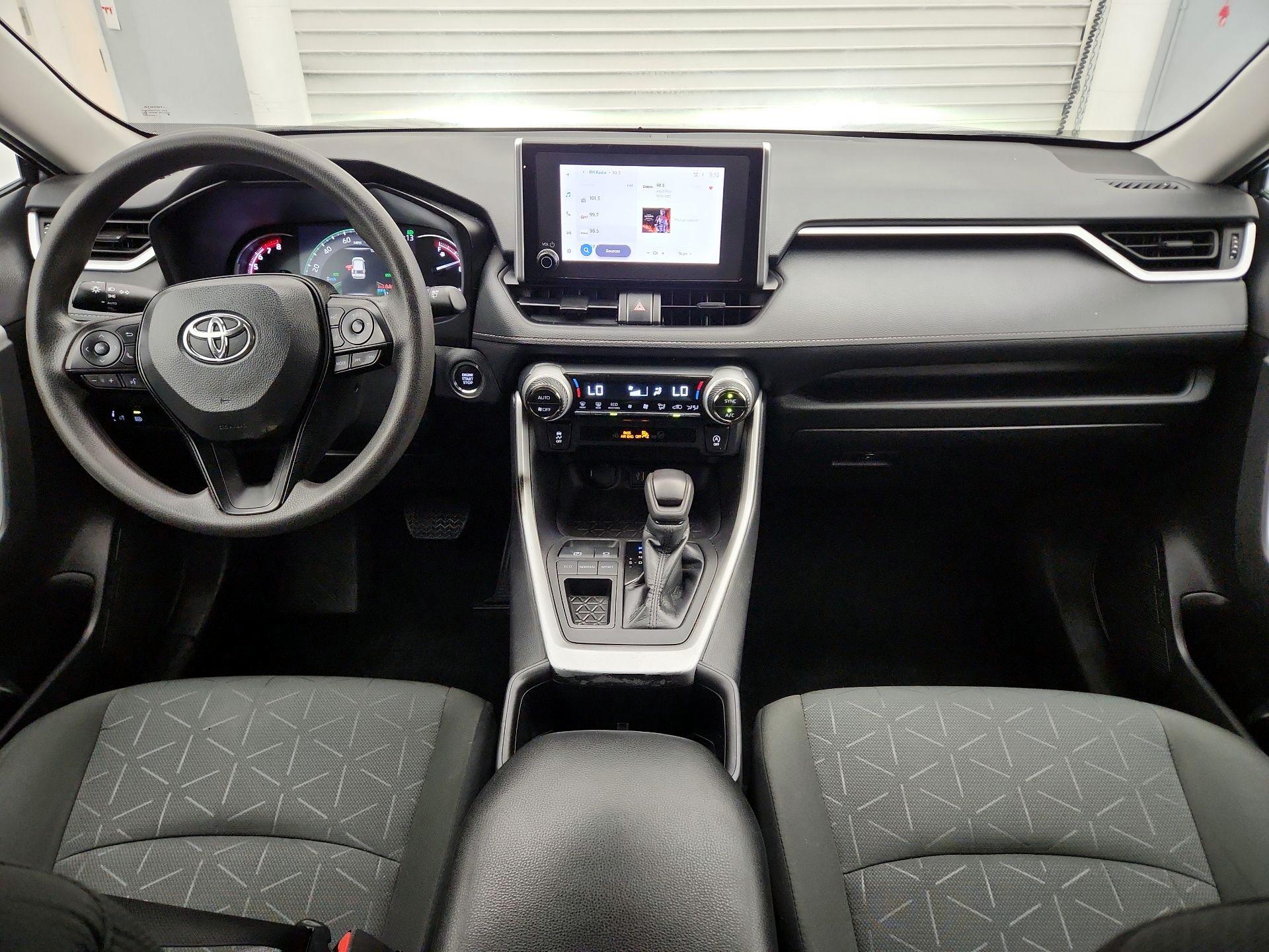 Thumbnail: 2024 Toyota RAV4 - 9