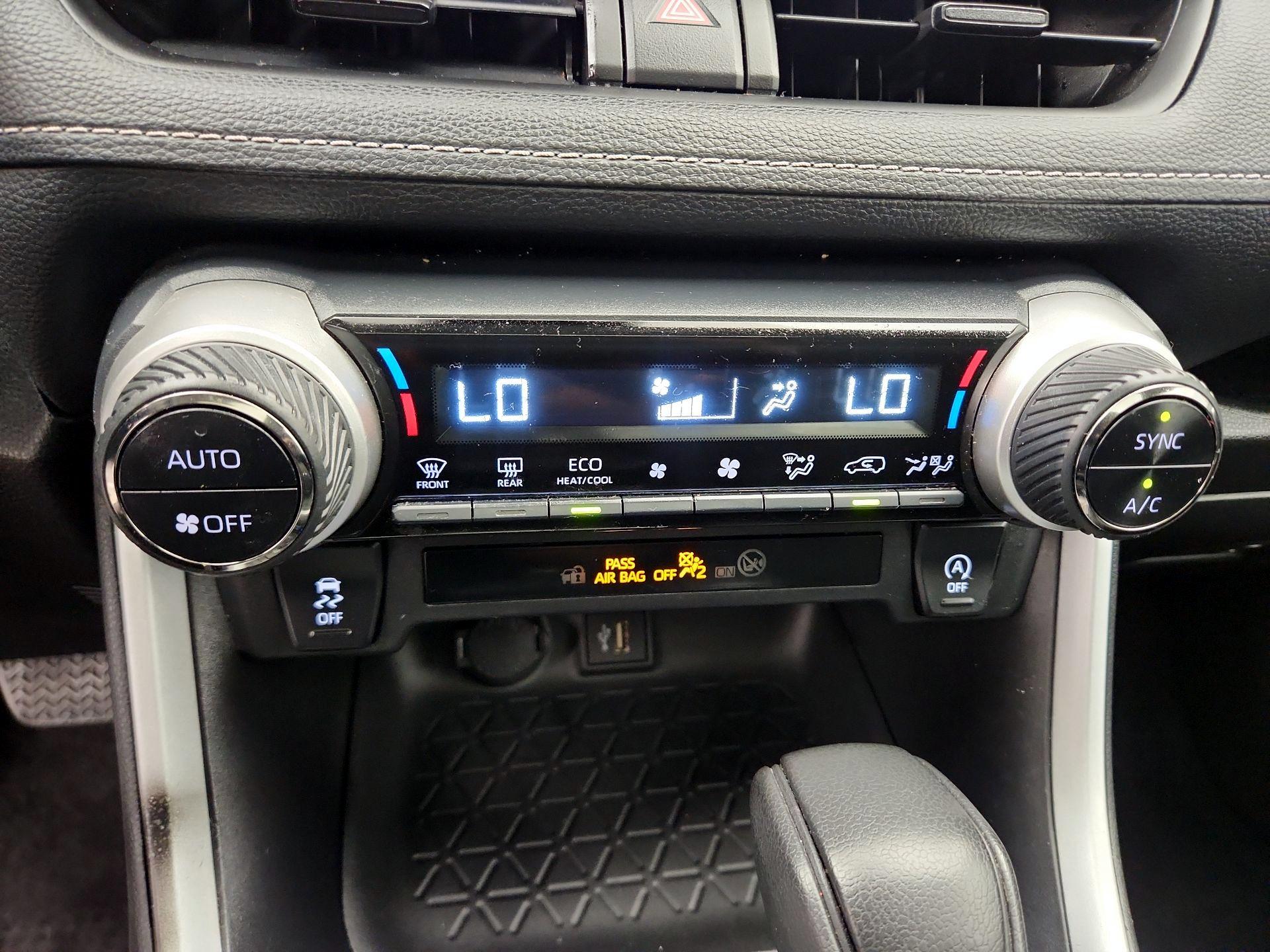 Thumbnail: 2024 Toyota RAV4 - 16