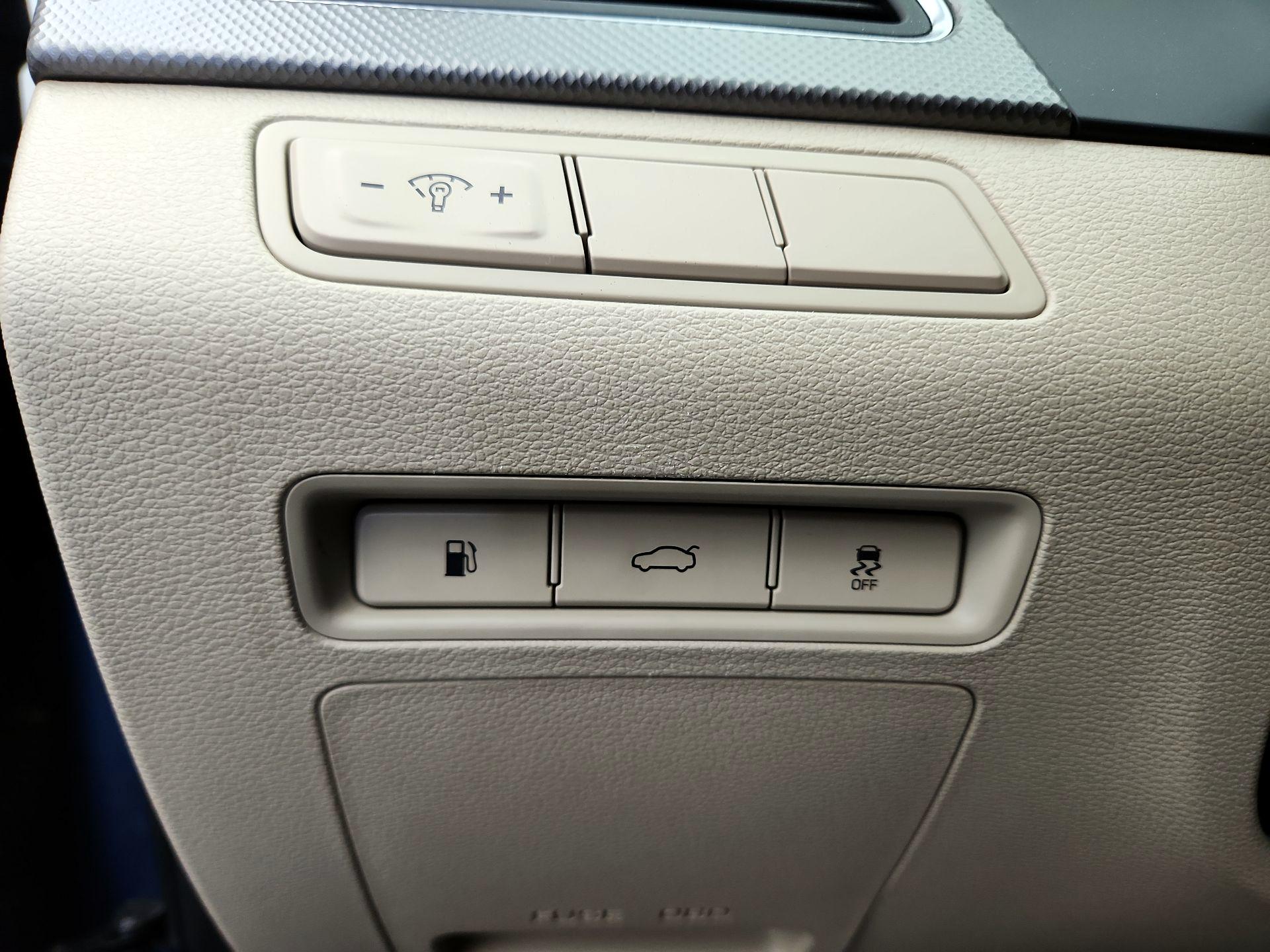 Thumbnail: 2015 Hyundai Sonata - 13