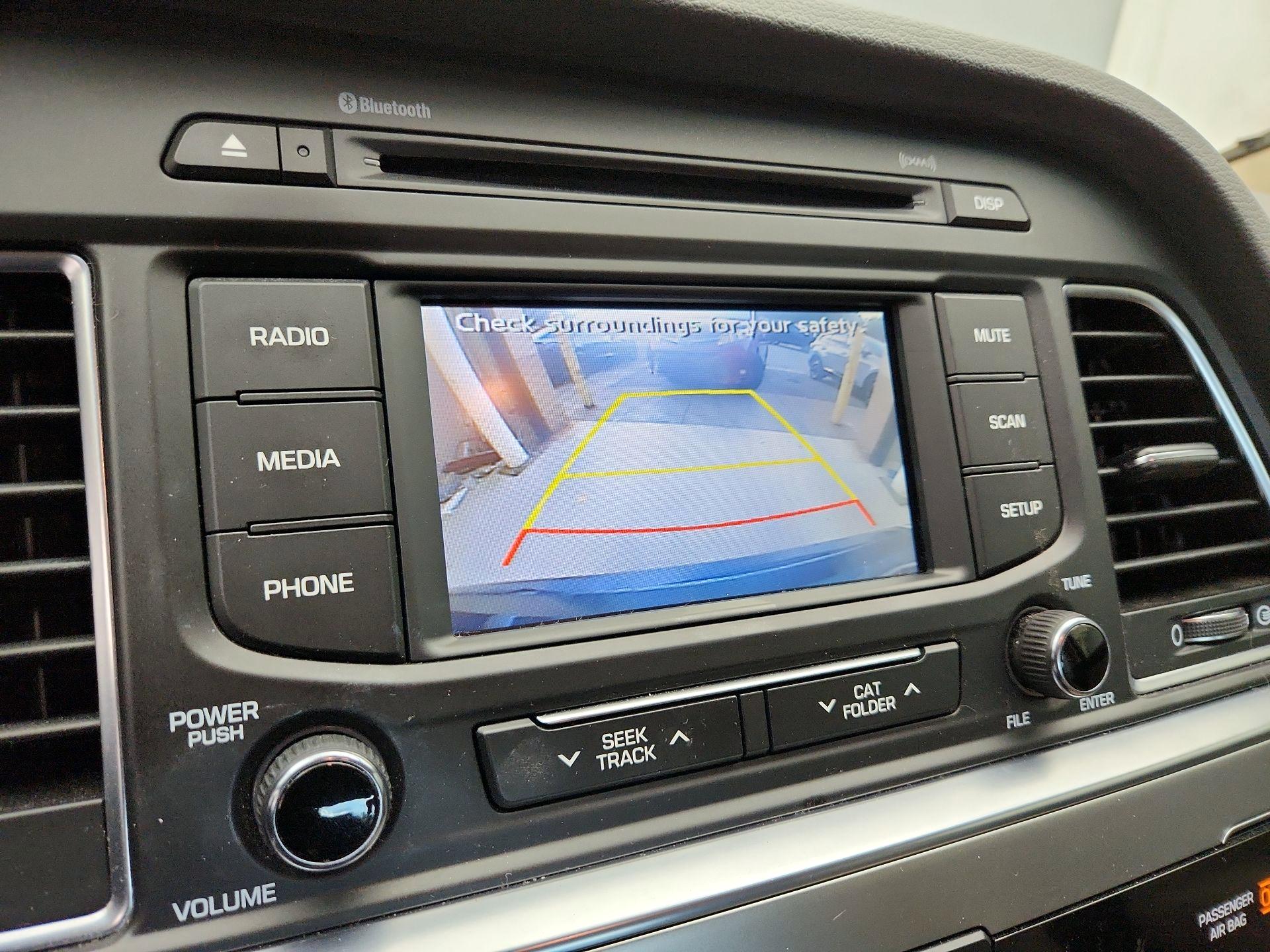 Thumbnail: 2015 Hyundai Sonata - 14