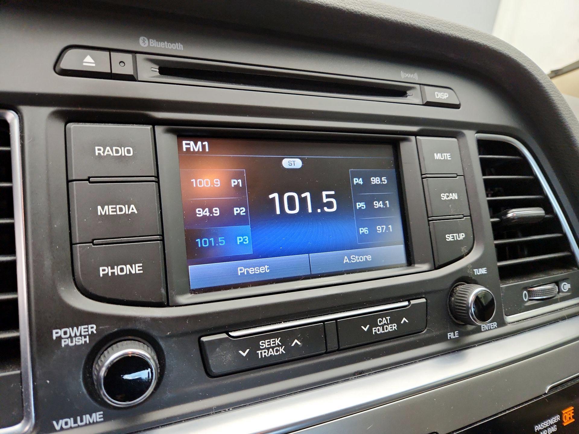 Thumbnail: 2015 Hyundai Sonata - 15