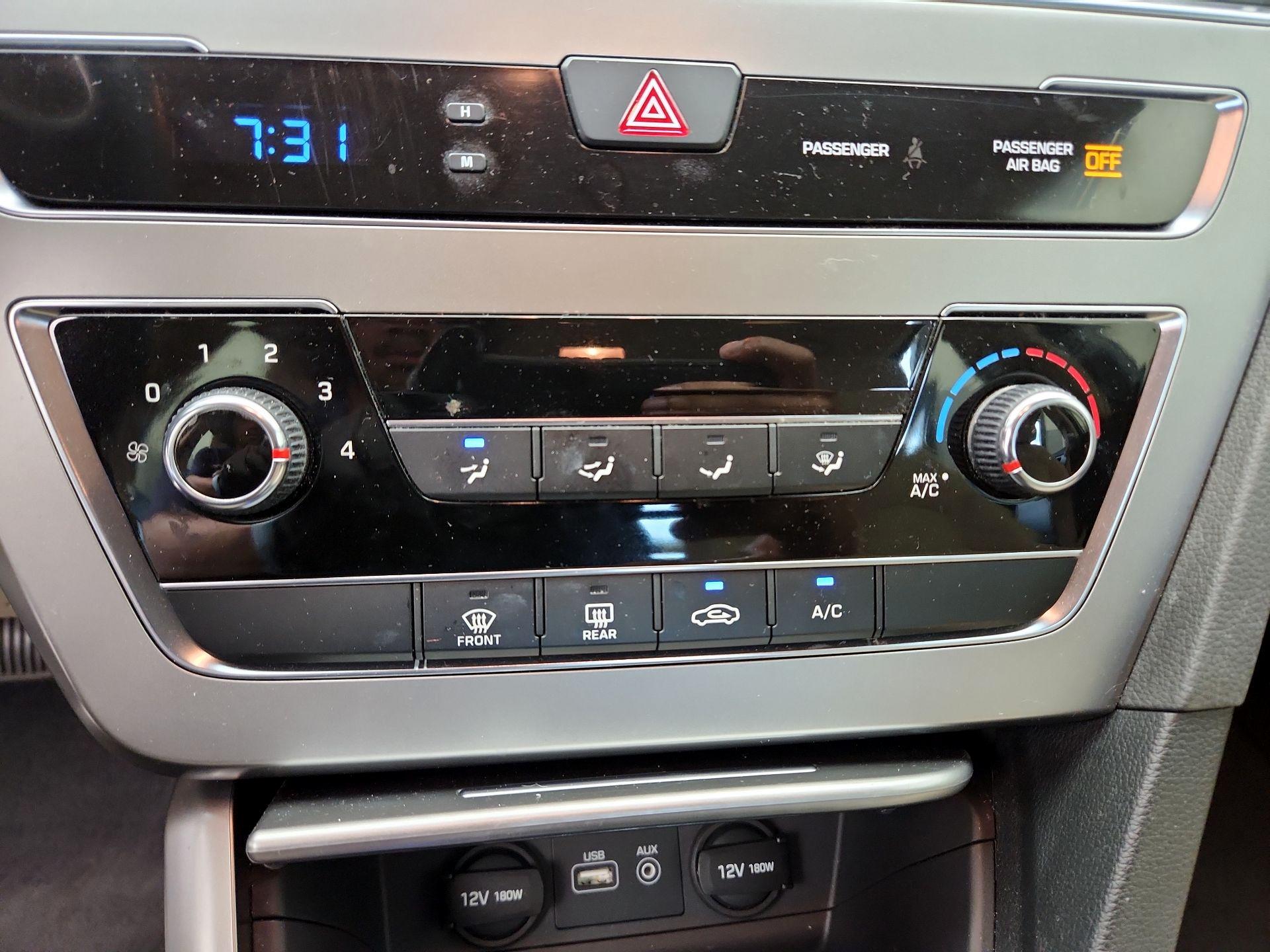 Thumbnail: 2015 Hyundai Sonata - 16