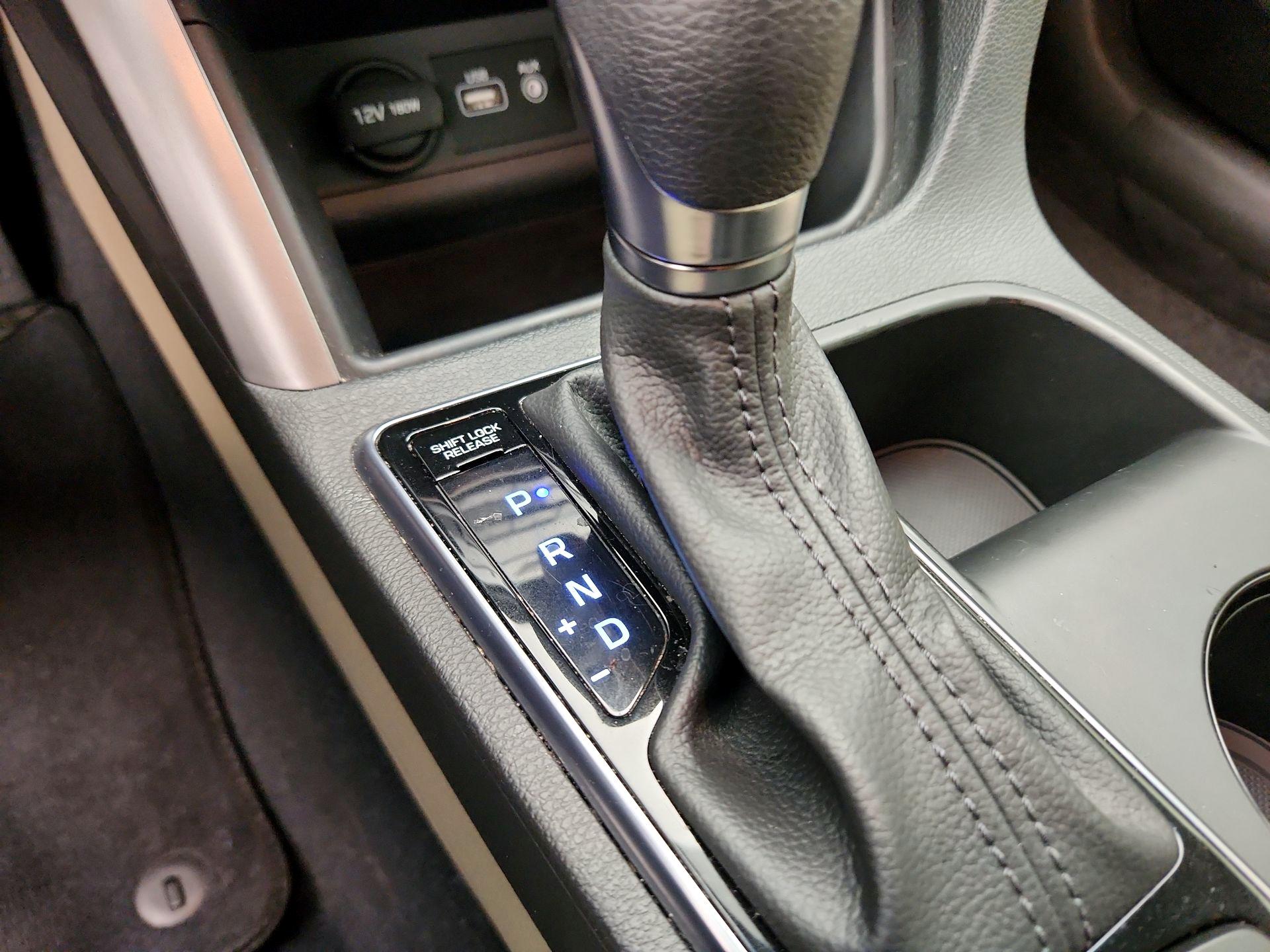 Thumbnail: 2015 Hyundai Sonata - 17