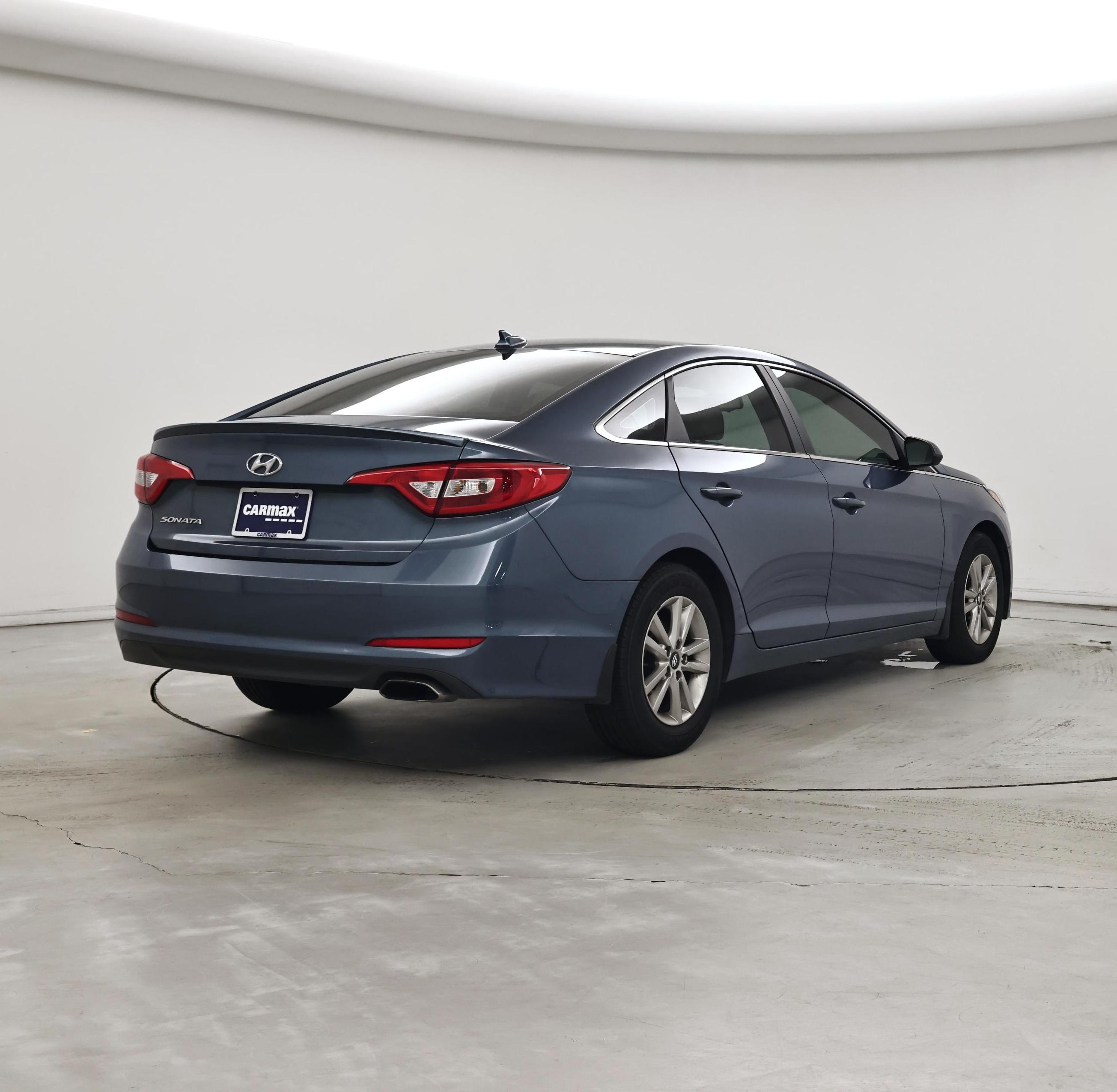 Thumbnail: 2015 Hyundai Sonata - 8