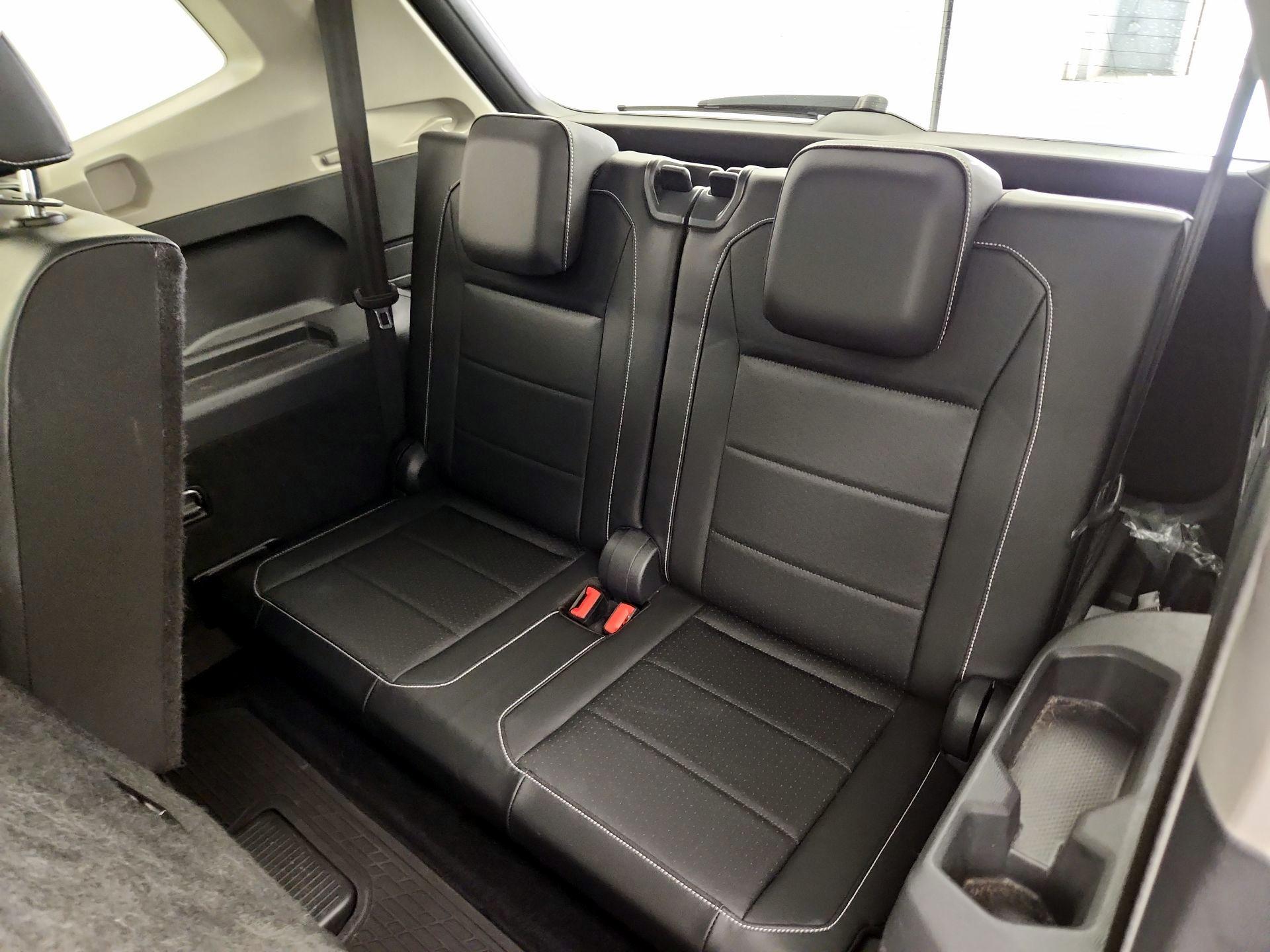 Thumbnail: 2021 Volkswagen Tiguan - 20