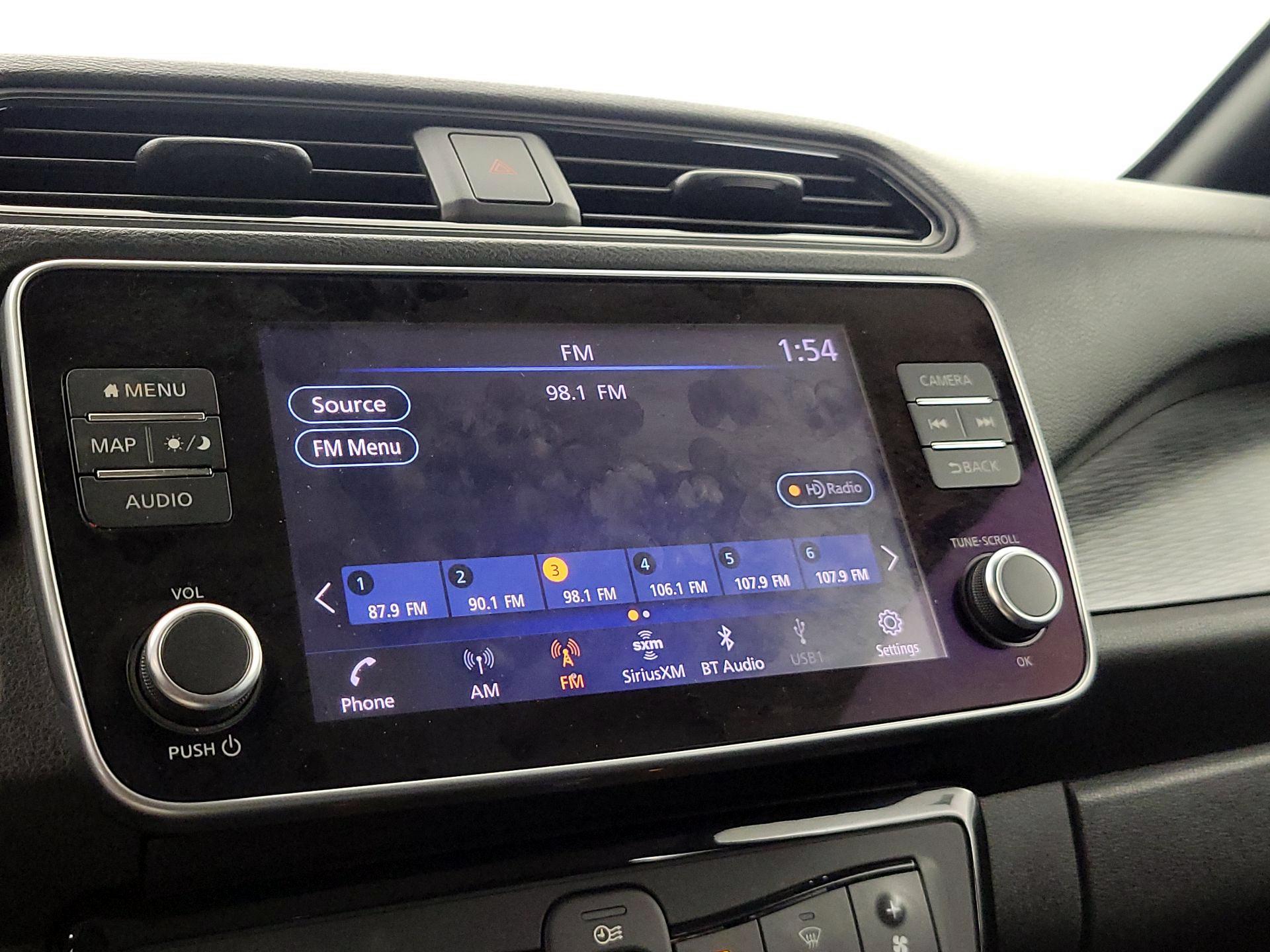 Thumbnail: 2020 Nissan Leaf - 16