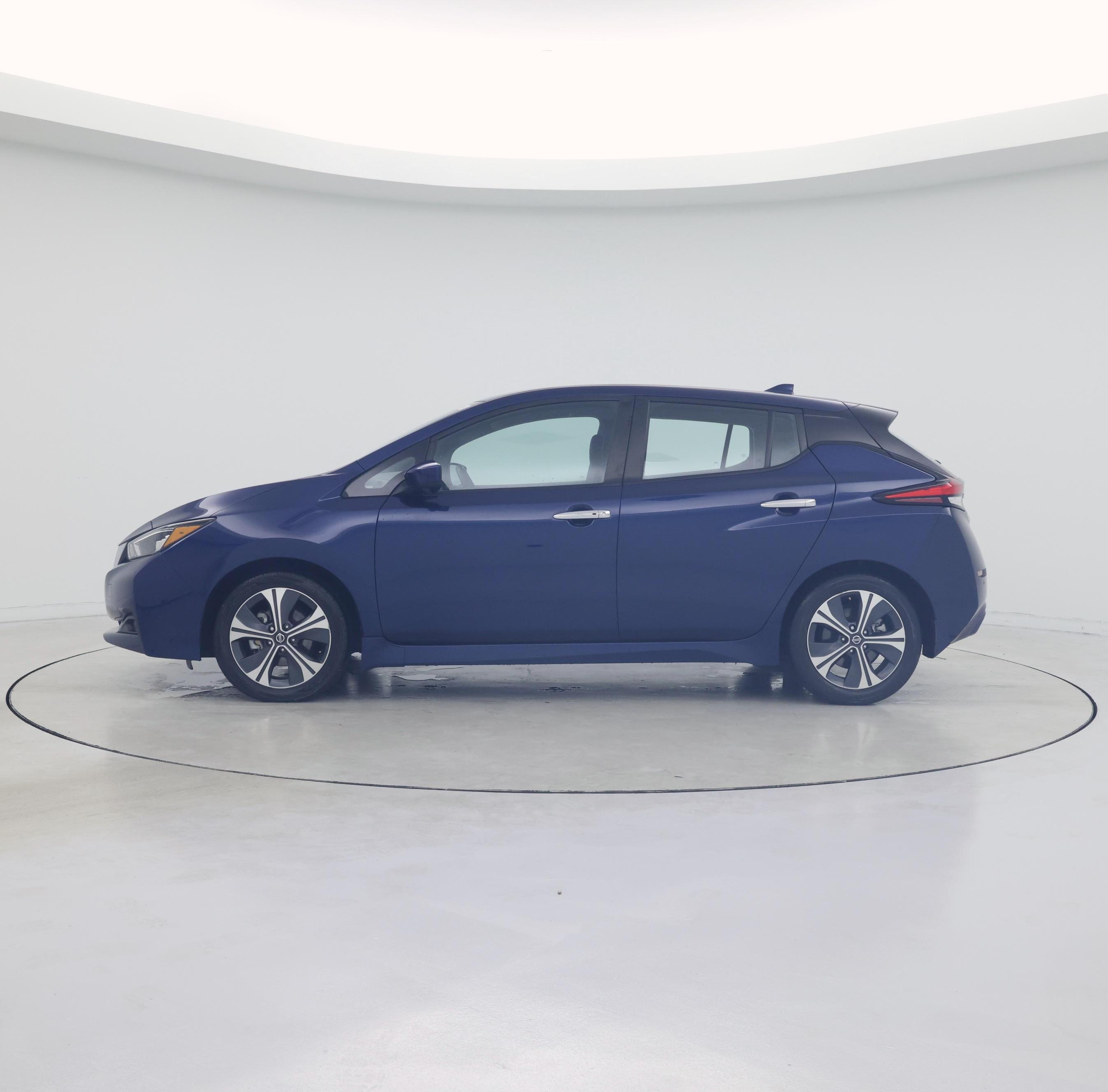 Thumbnail: 2020 Nissan Leaf - 3