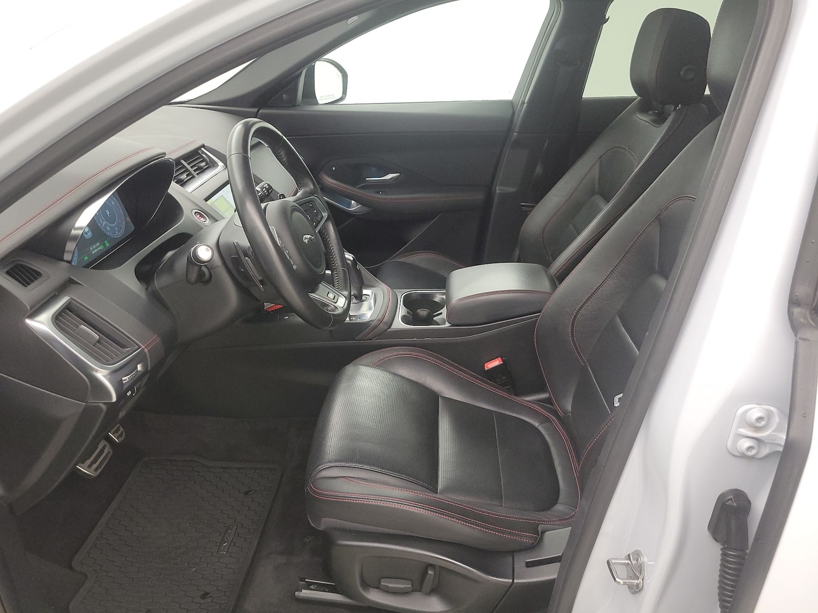 2020 Jaguar E-PACE Checkered Flag Edition - Photo 12