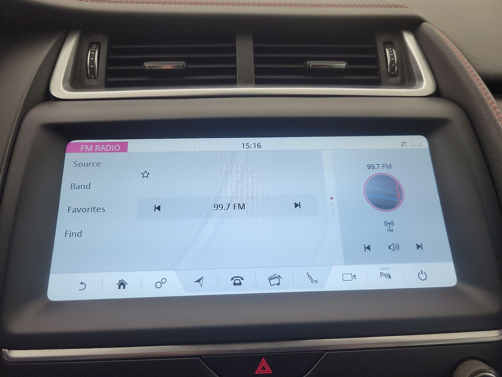 2020 Jaguar E-PACE Checkered Flag Edition - Photo 17