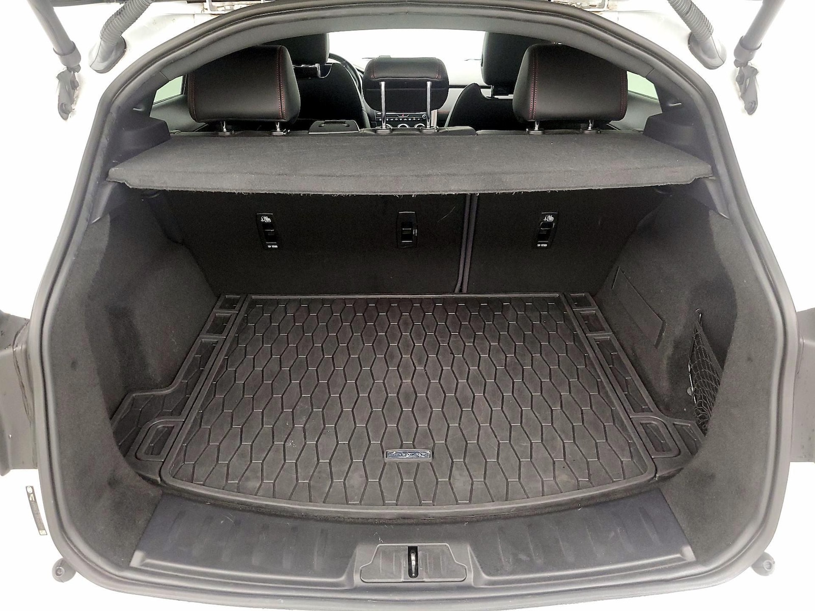 2020 Jaguar E-PACE Checkered Flag Edition - Photo 23