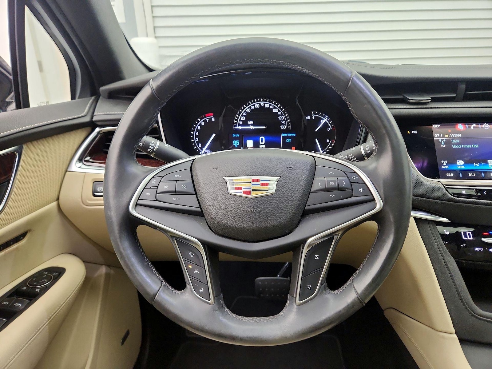 2017 Cadillac XT5 Luxury - Photo 11