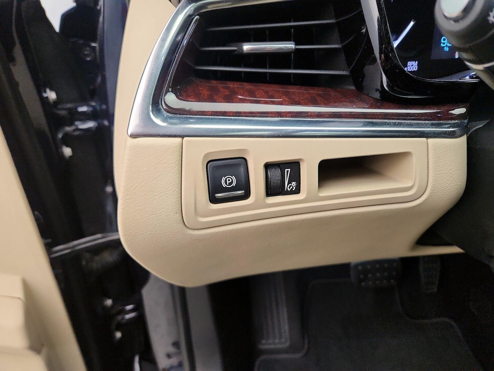 2017 Cadillac XT5 Luxury - Photo 14