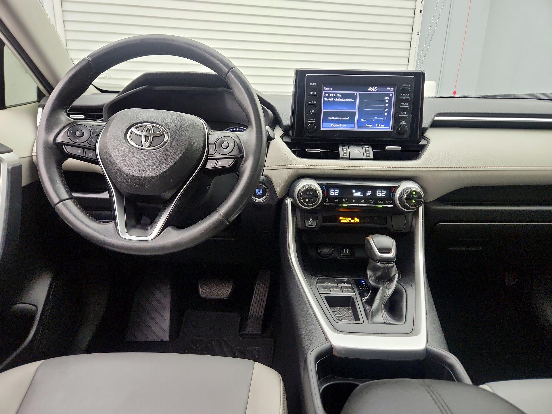 Thumbnail: 2019 Toyota RAV4 - 9