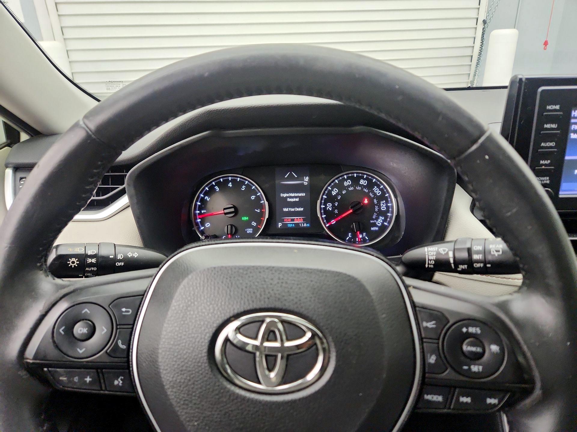 Thumbnail: 2019 Toyota RAV4 - 10