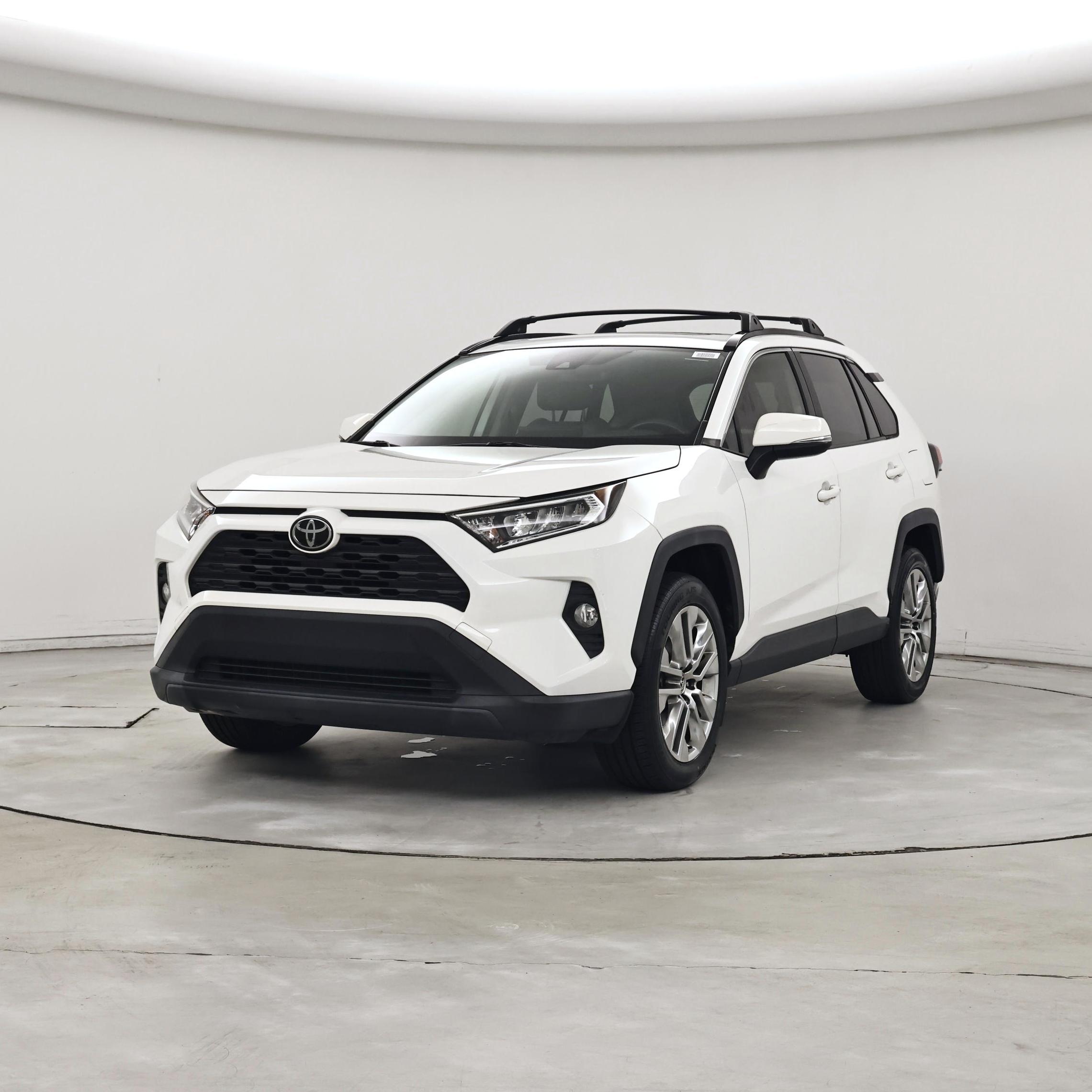 Thumbnail: 2019 Toyota RAV4 - 4
