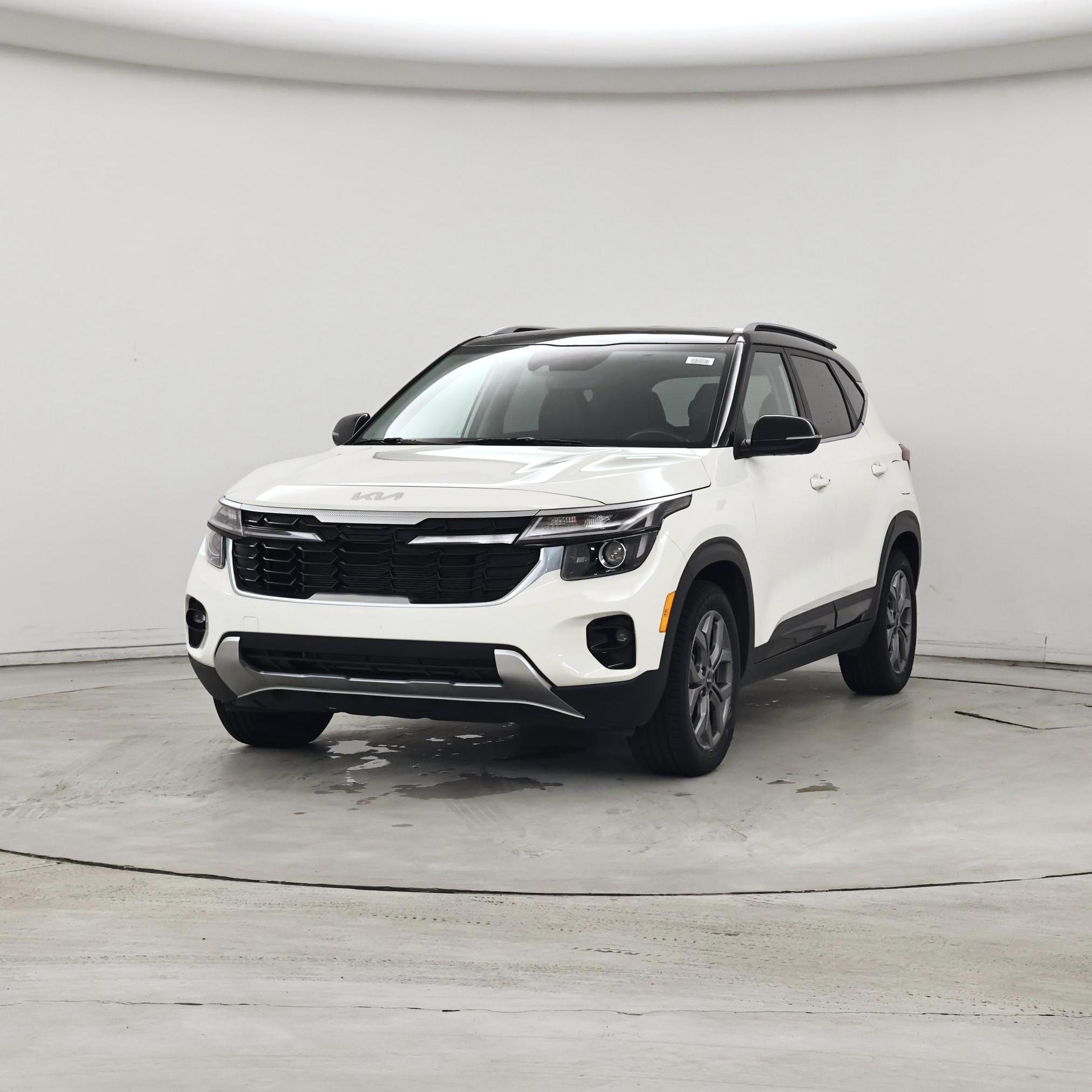 Thumbnail: 2024 Kia Seltos - 4