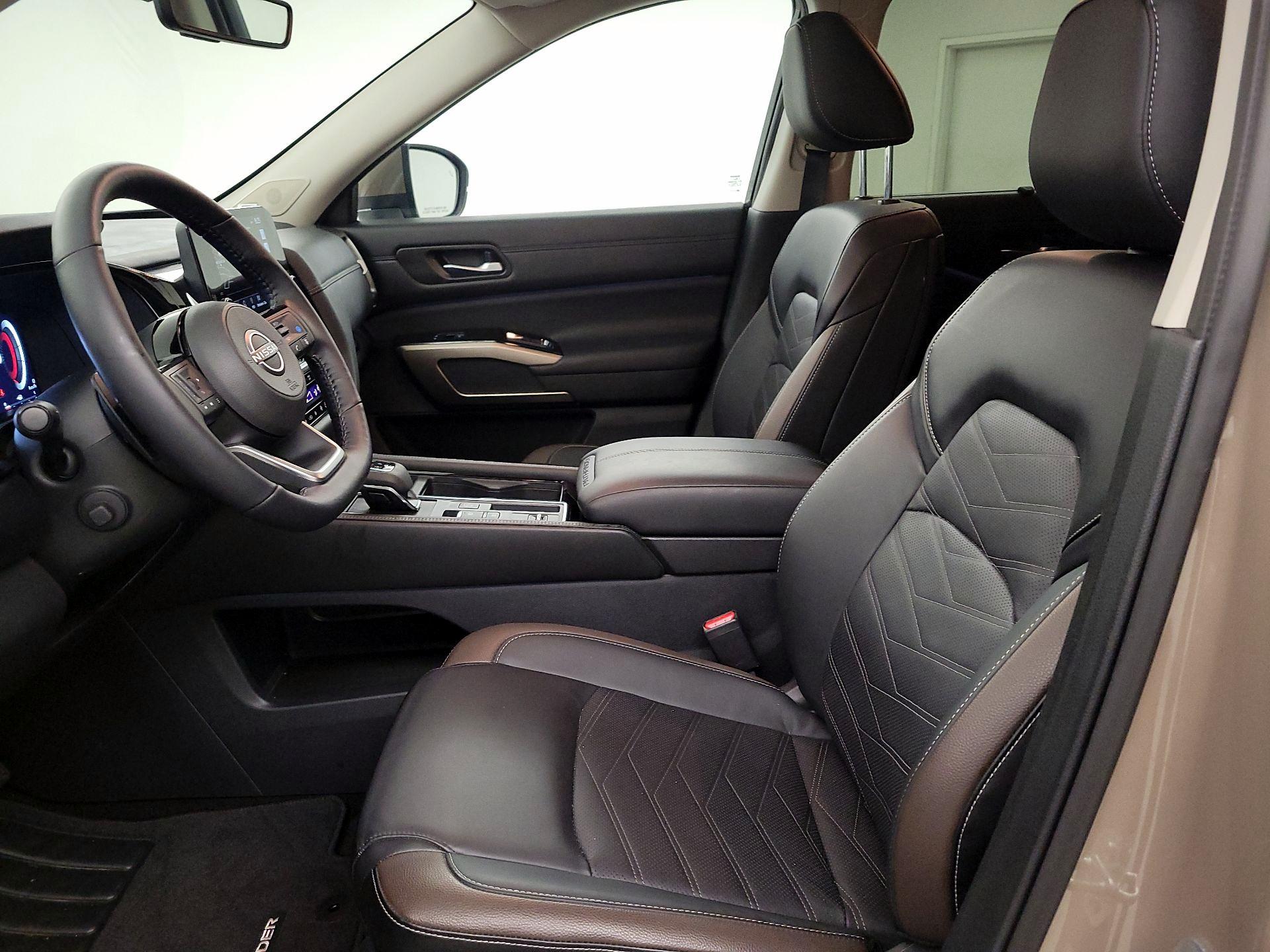 Thumbnail: 2024 Nissan Pathfinder - 11