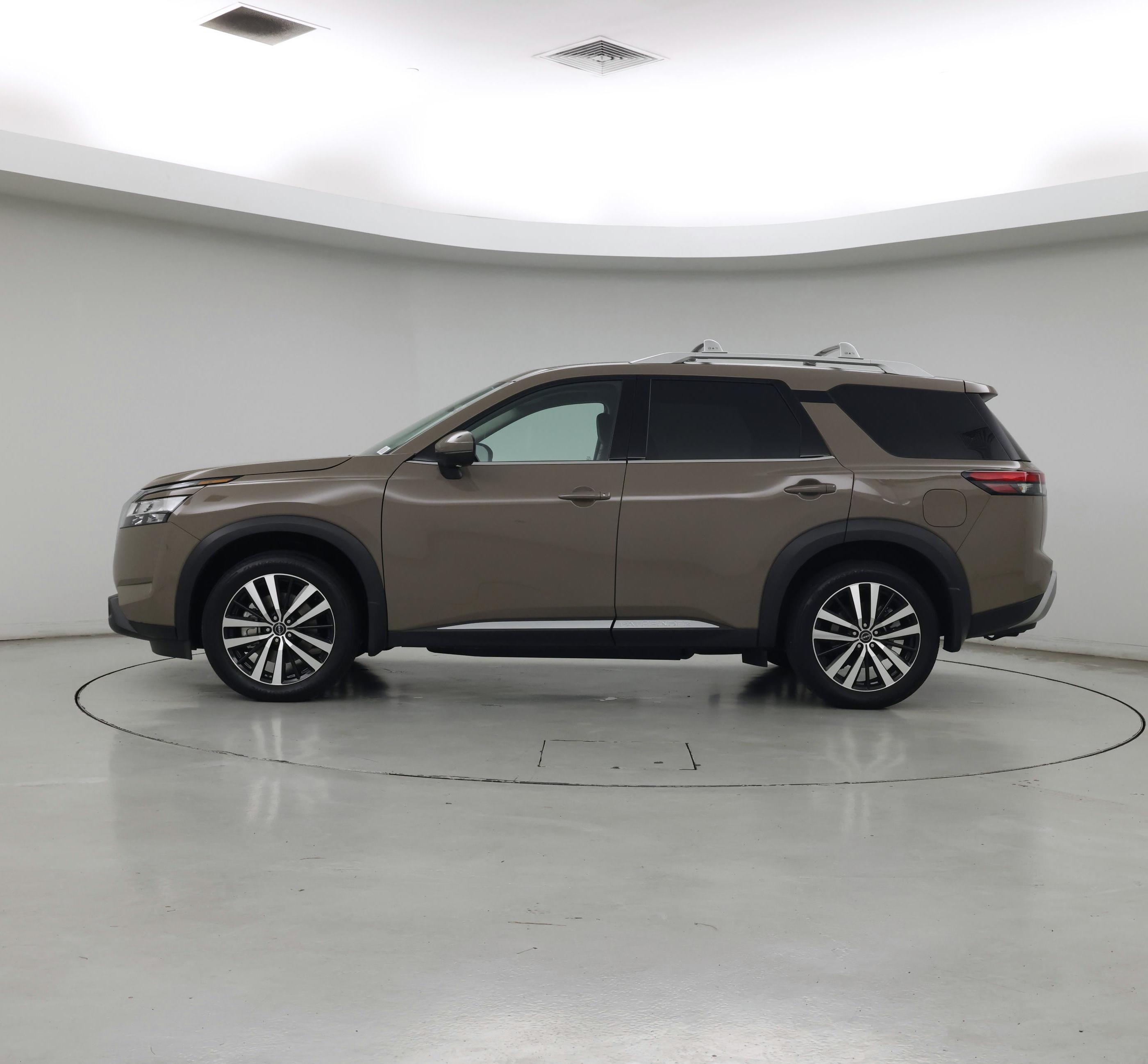 Thumbnail: 2024 Nissan Pathfinder - 3