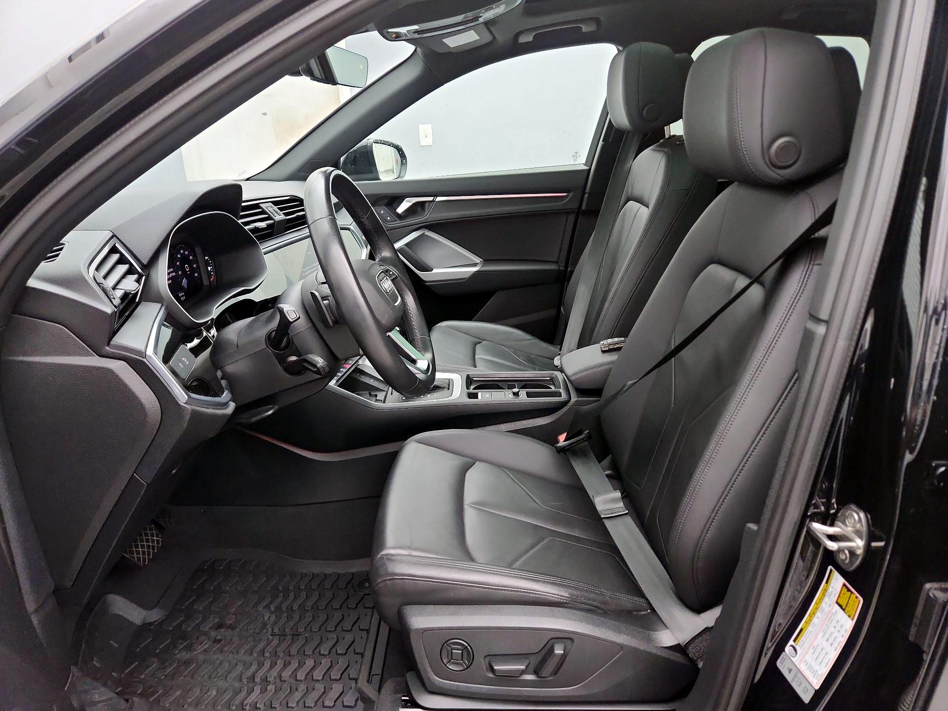 Thumbnail: 2024 Audi Q3 - 11