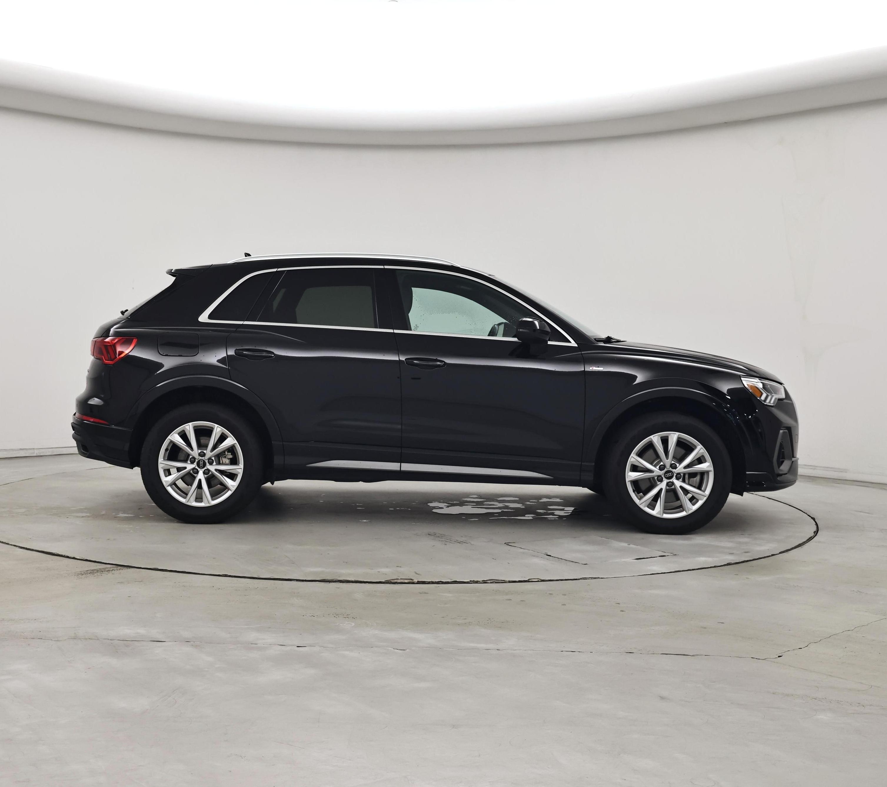 Thumbnail: 2024 Audi Q3 - 7