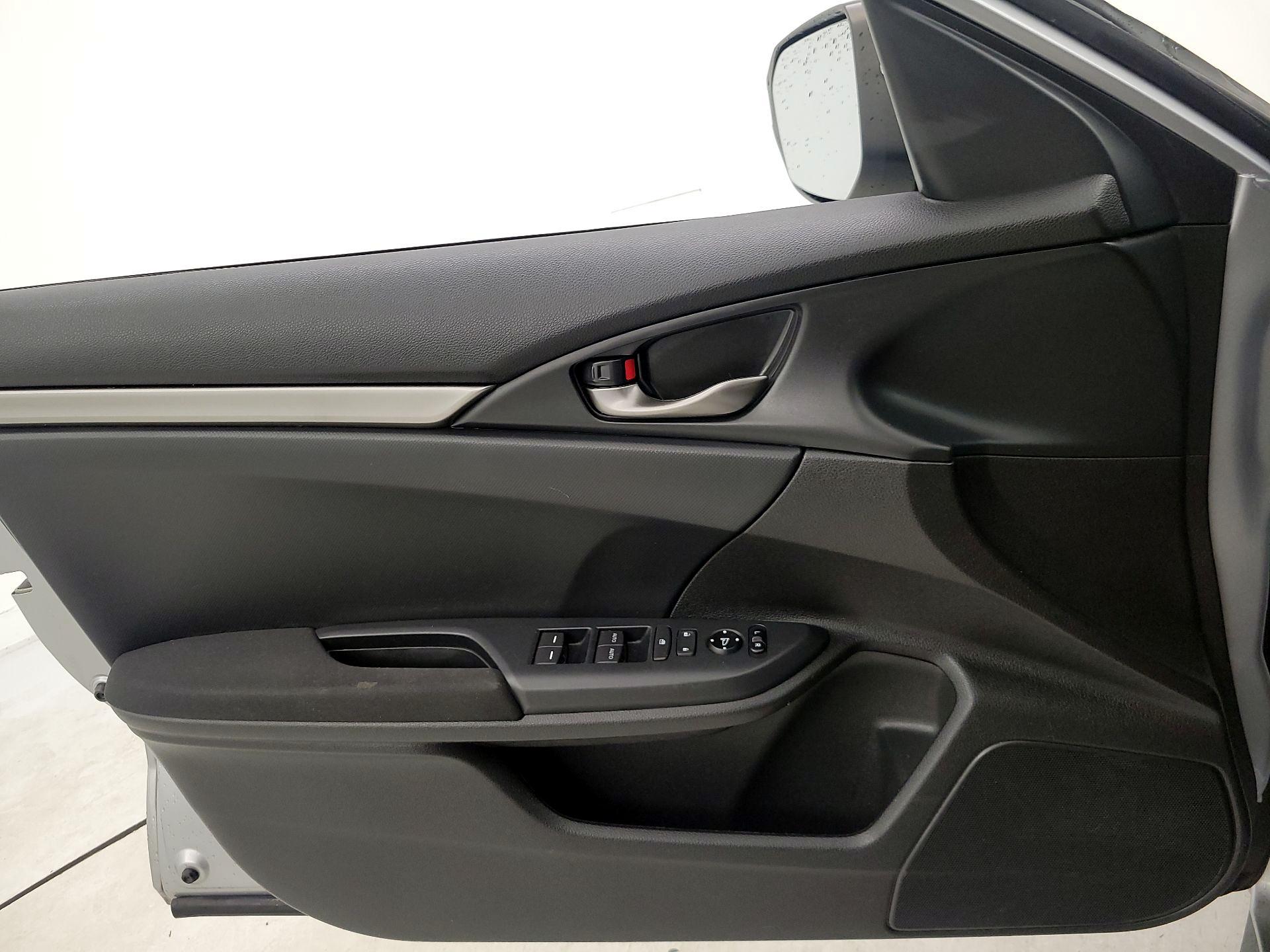 Thumbnail: 2018 Honda Civic - 12