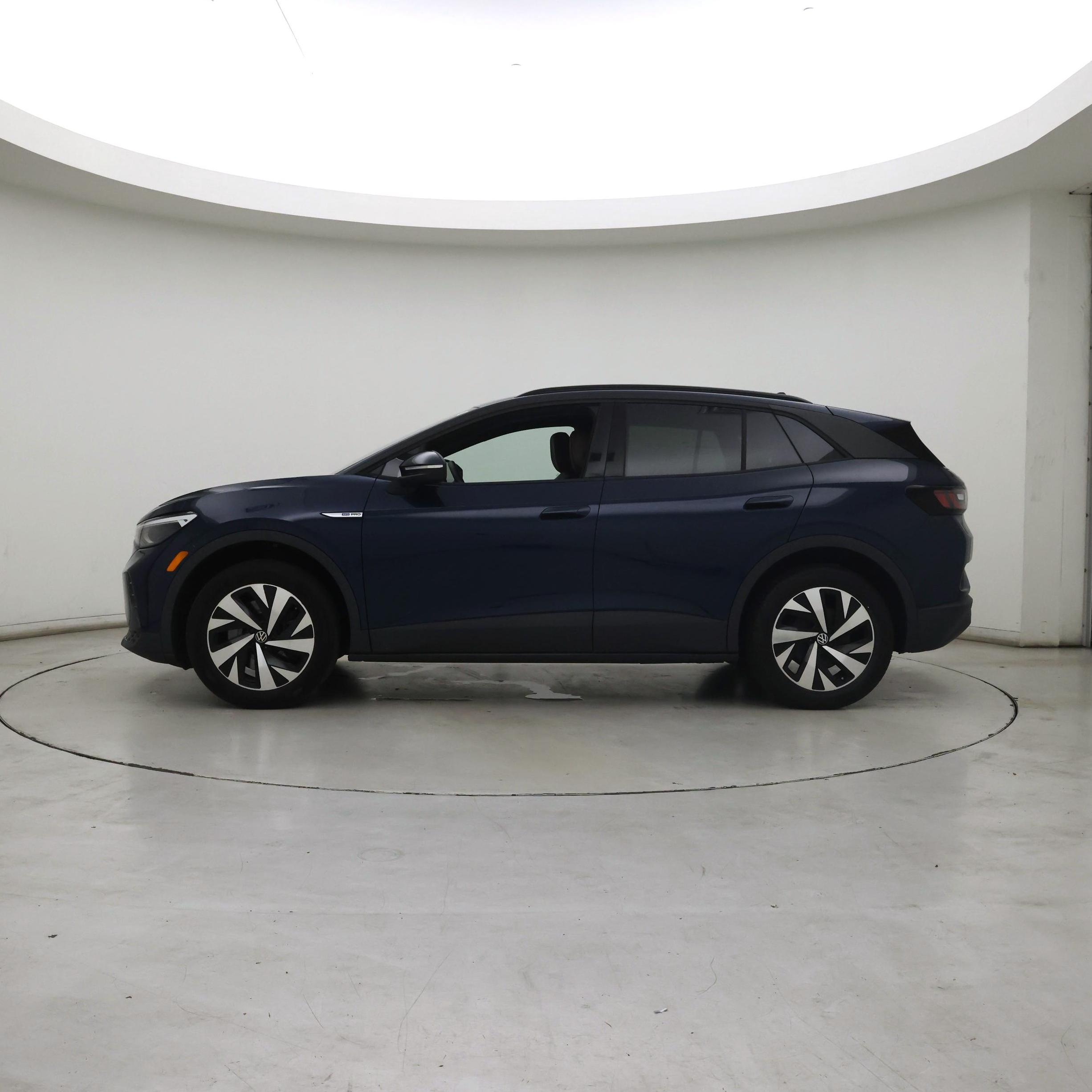 Thumbnail: 2023 Volkswagen ID.4 - 3