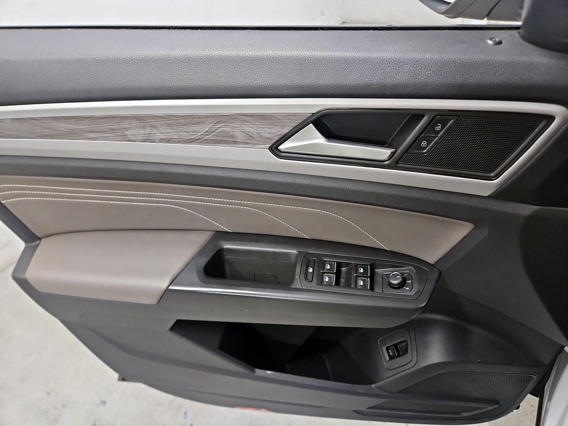 Thumbnail: 2023 Volkswagen Atlas - 12