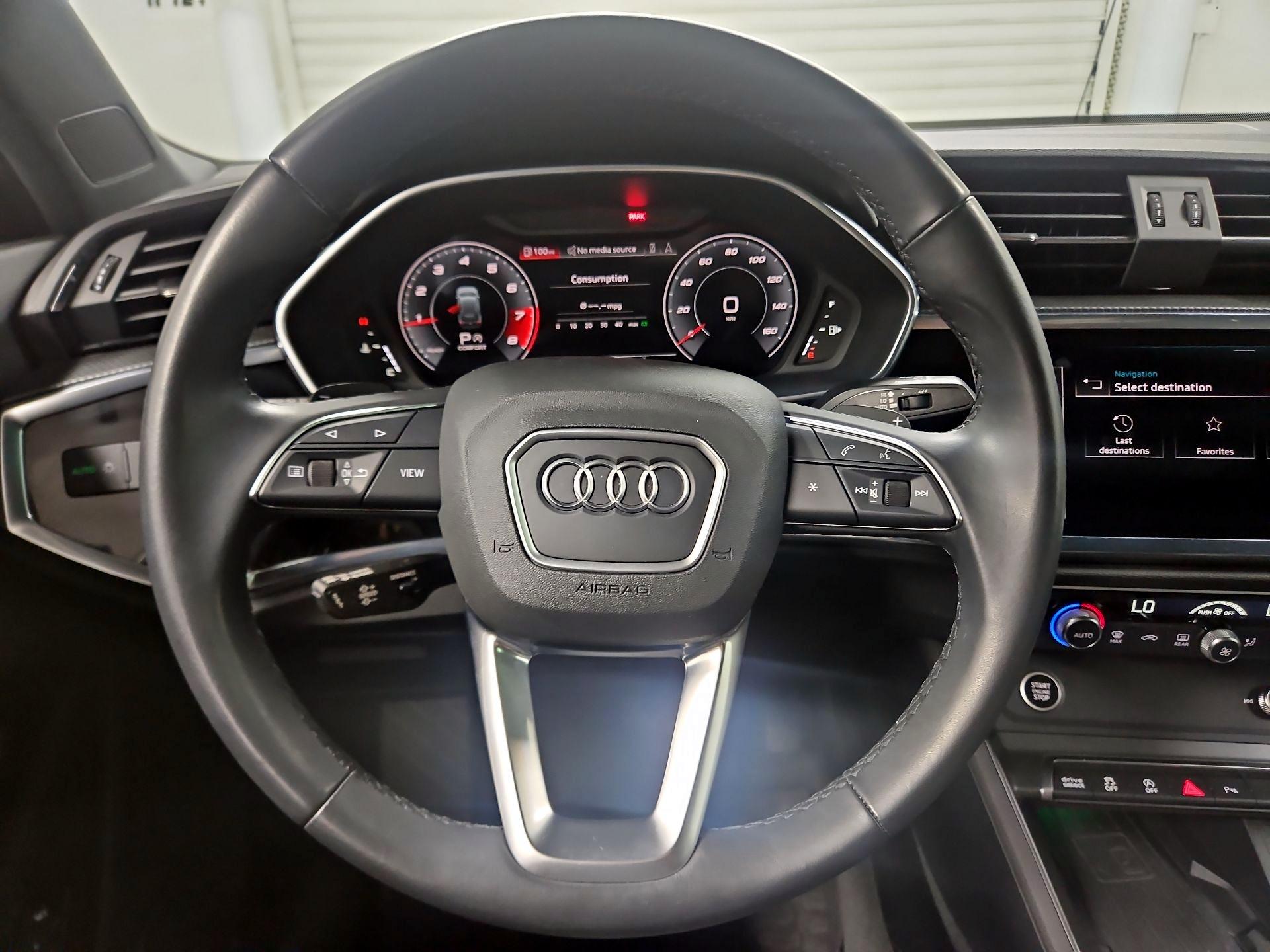 Thumbnail: 2024 Audi Q3 - 10