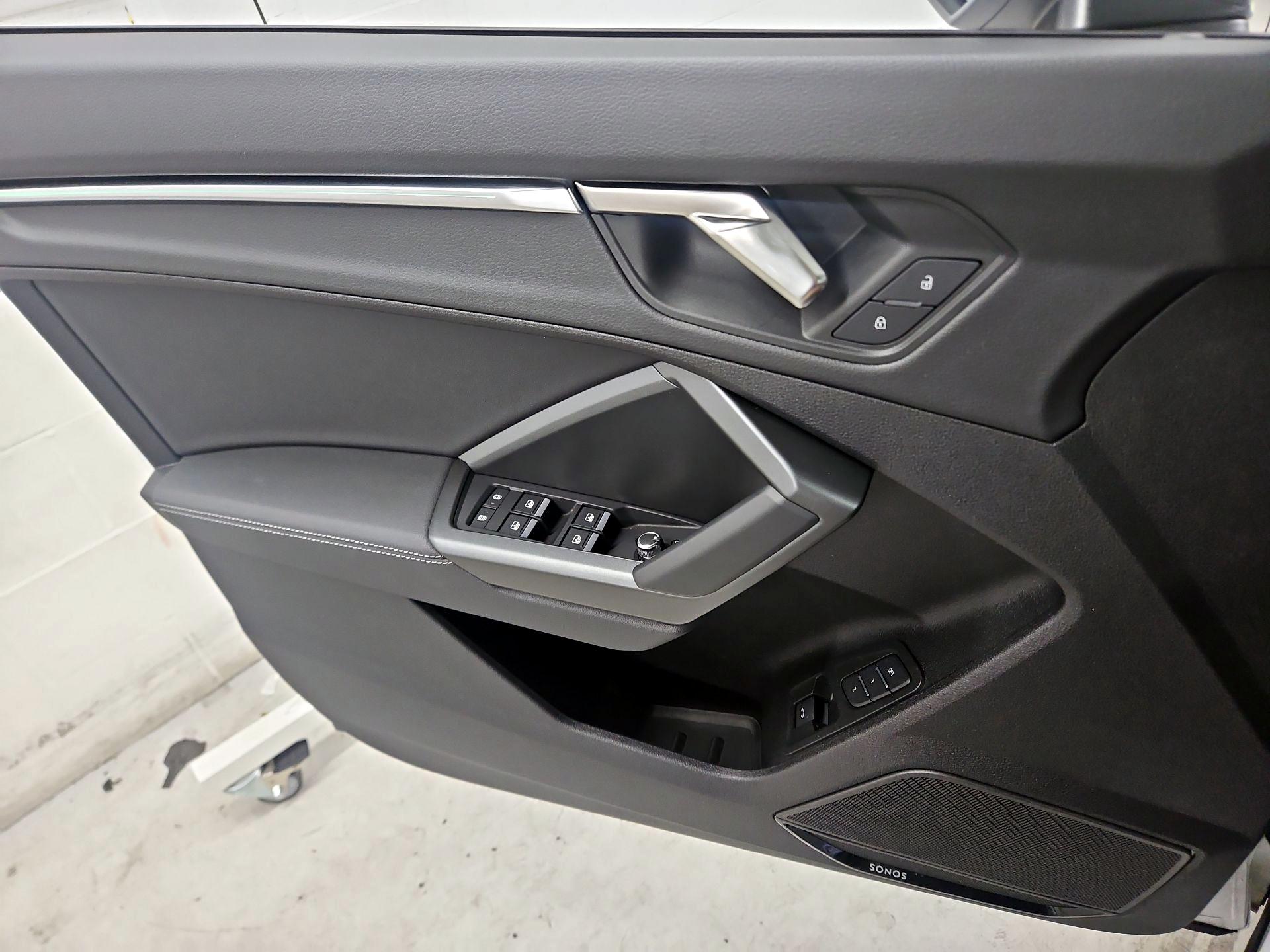 Thumbnail: 2024 Audi Q3 - 12