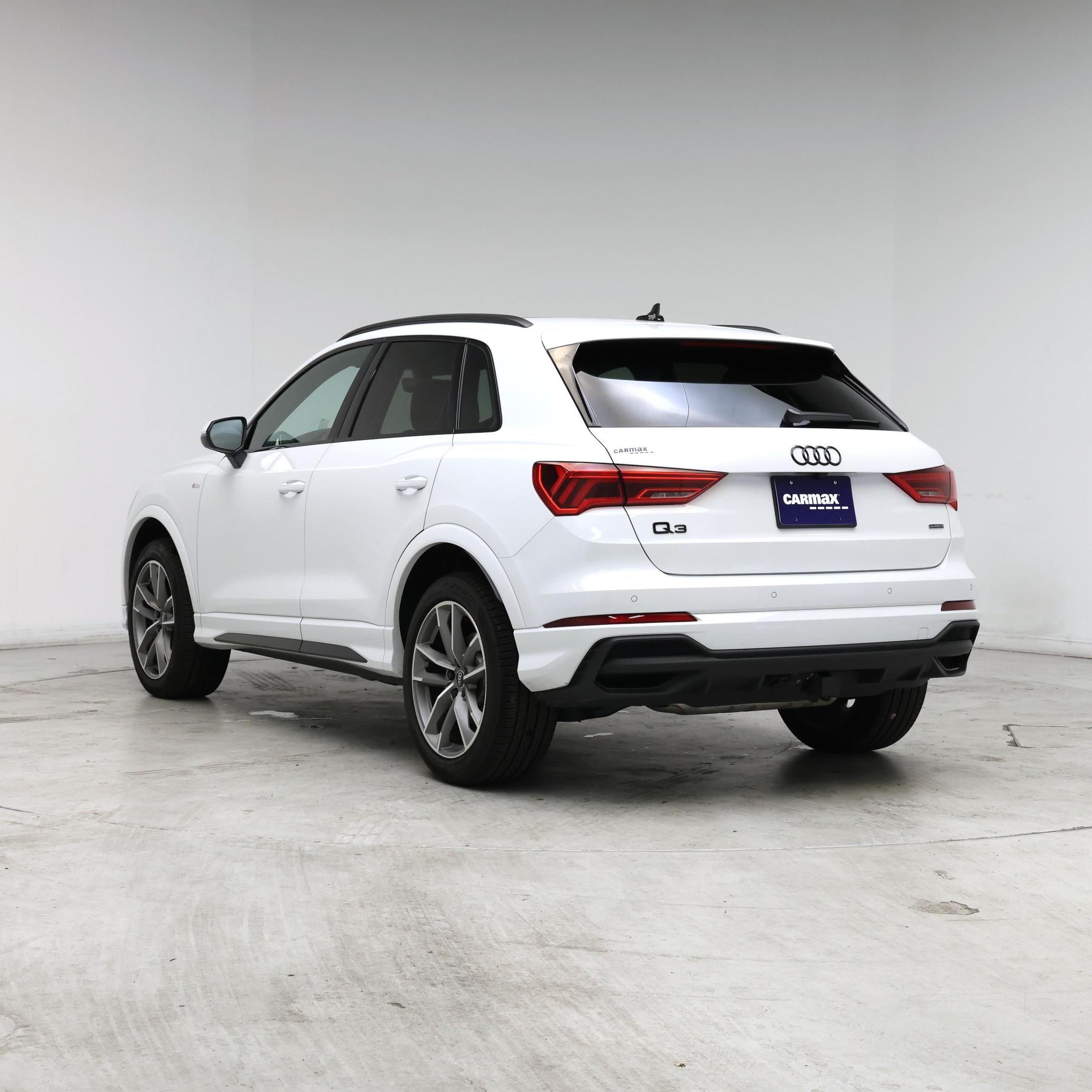 Thumbnail: 2024 Audi Q3 - 2