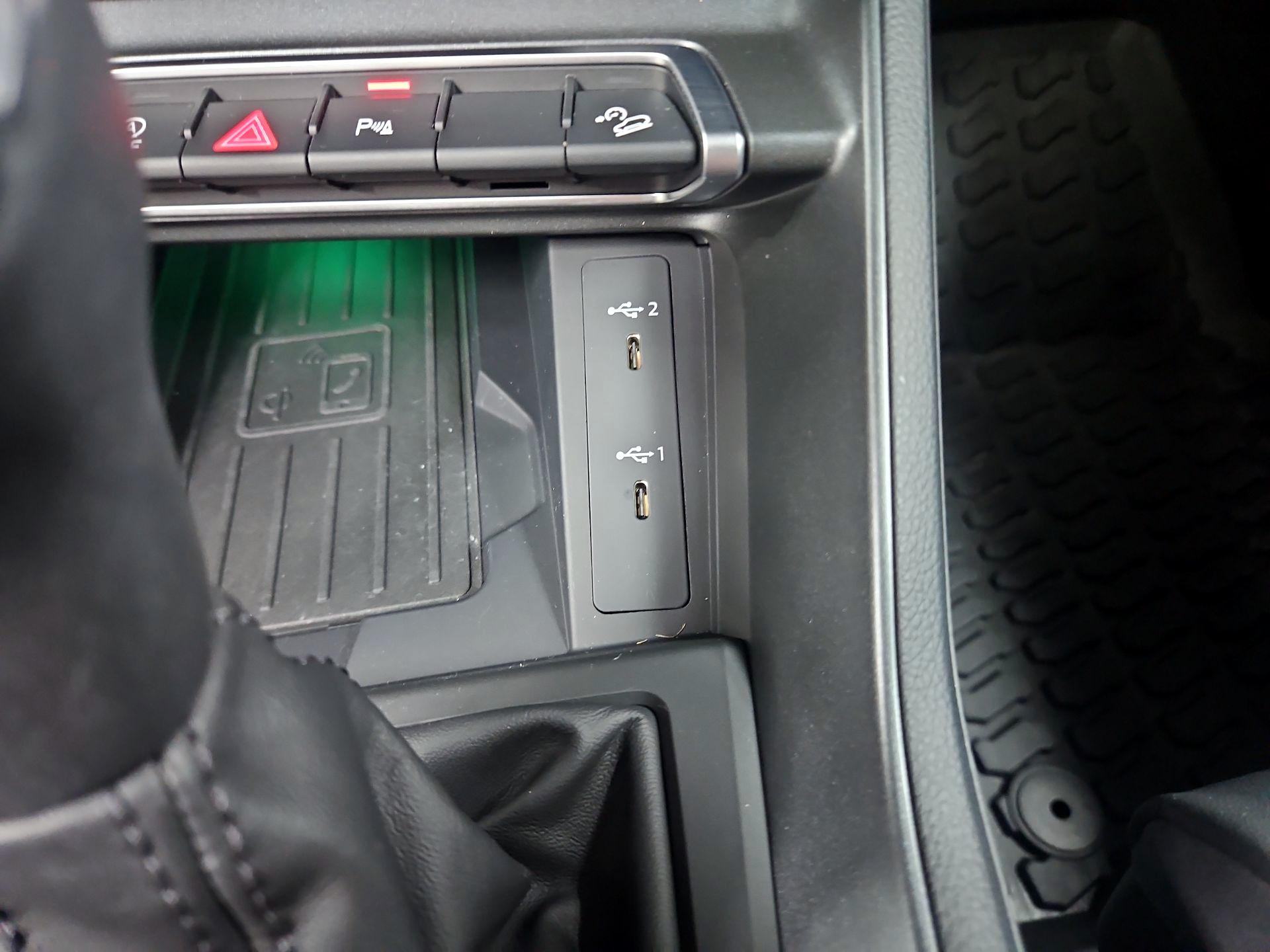 Thumbnail: 2024 Audi Q3 - 19