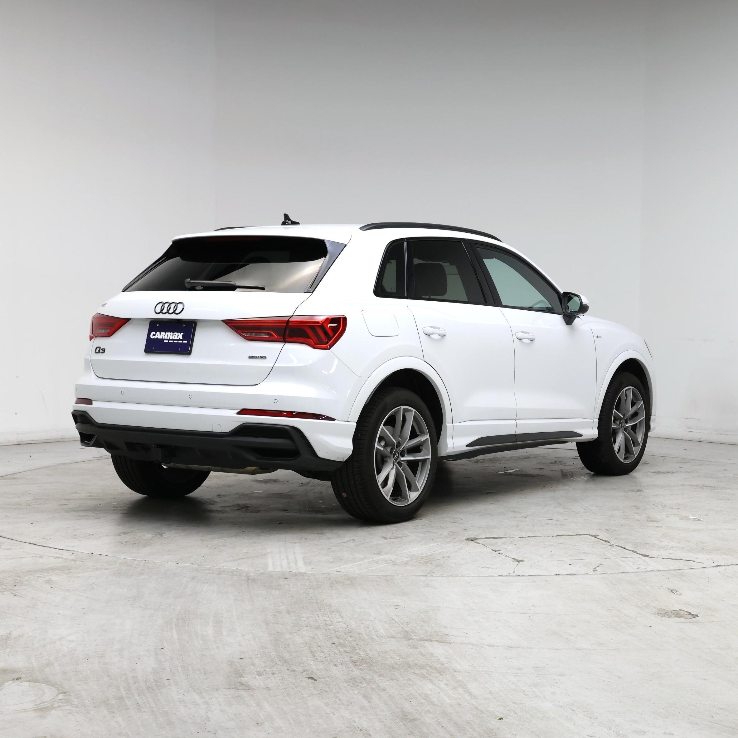 Thumbnail: 2024 Audi Q3 - 8