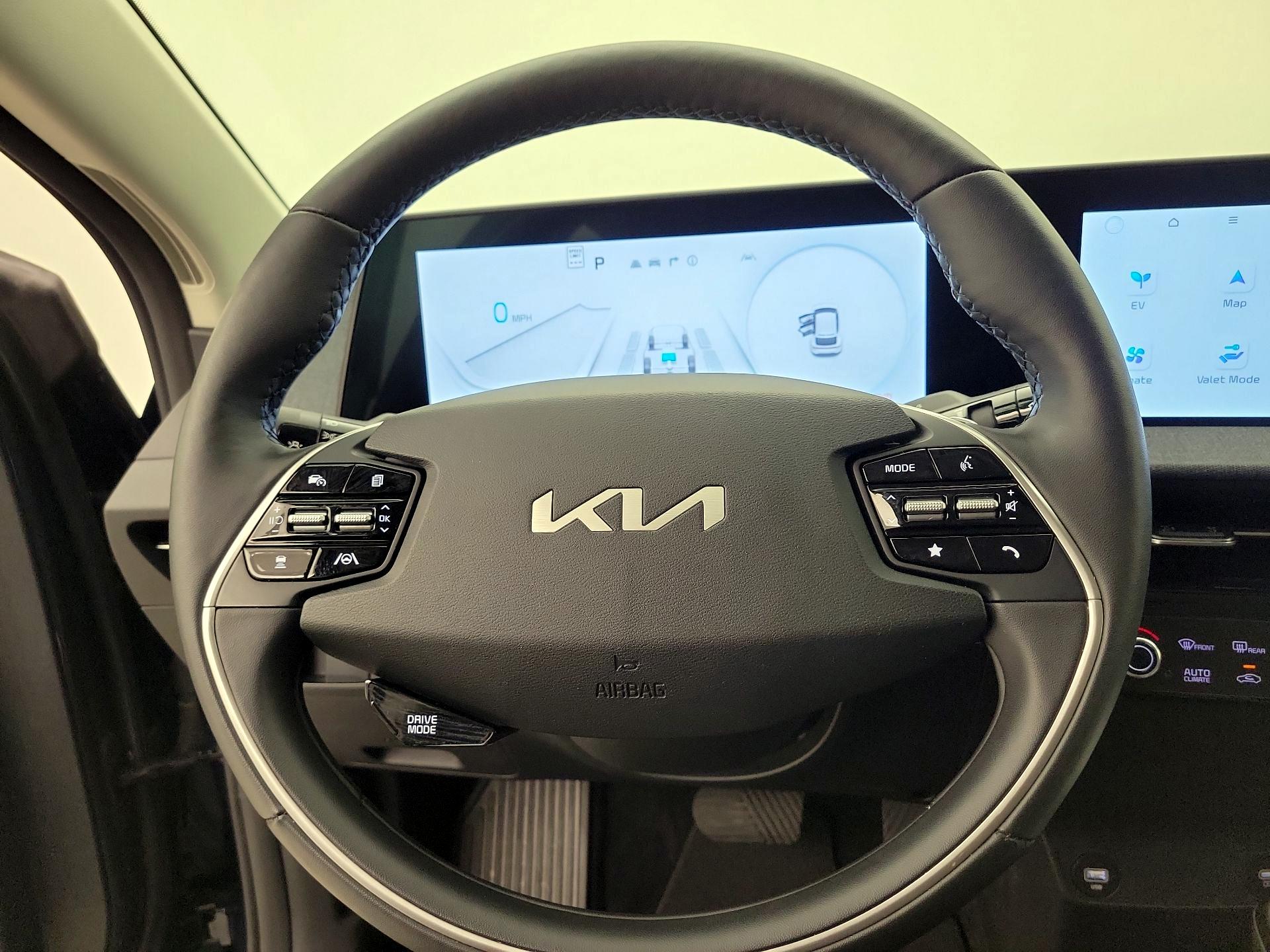 Thumbnail: 2024 Kia EV6 - 10